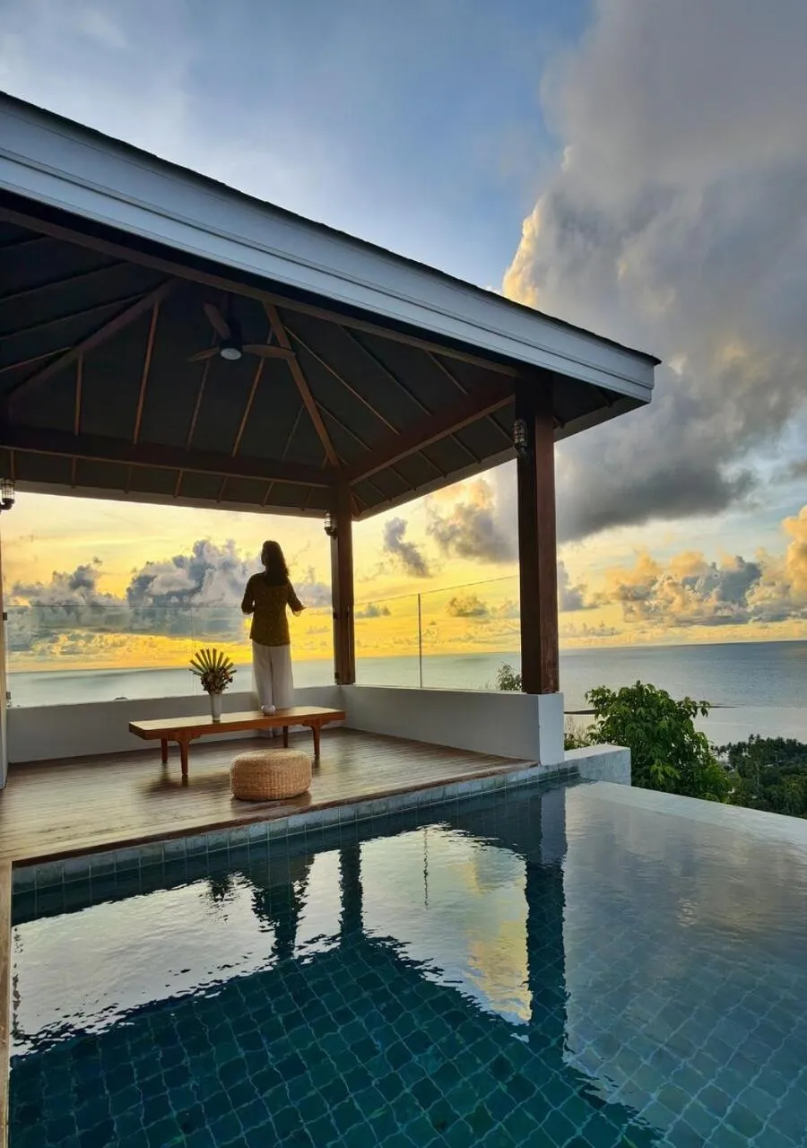 People in Anzhu Seamate Villa Samui