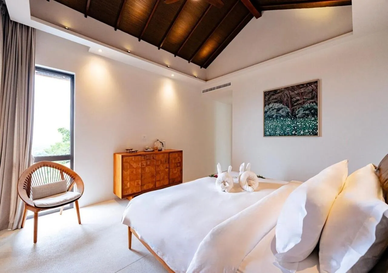 Bed in Anzhu Seamate Villa Samui