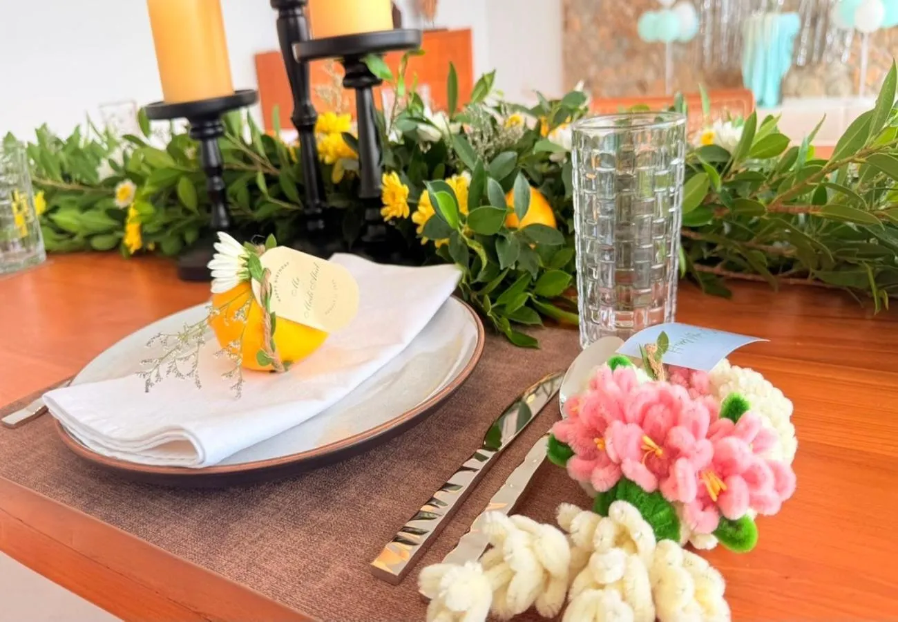 Food and drinks in Anzhu Seamate Villa Samui