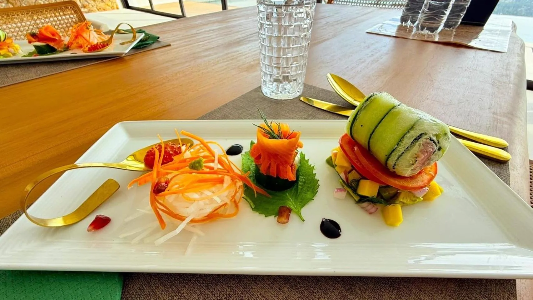 Food and drinks in Anzhu Seamate Villa Samui