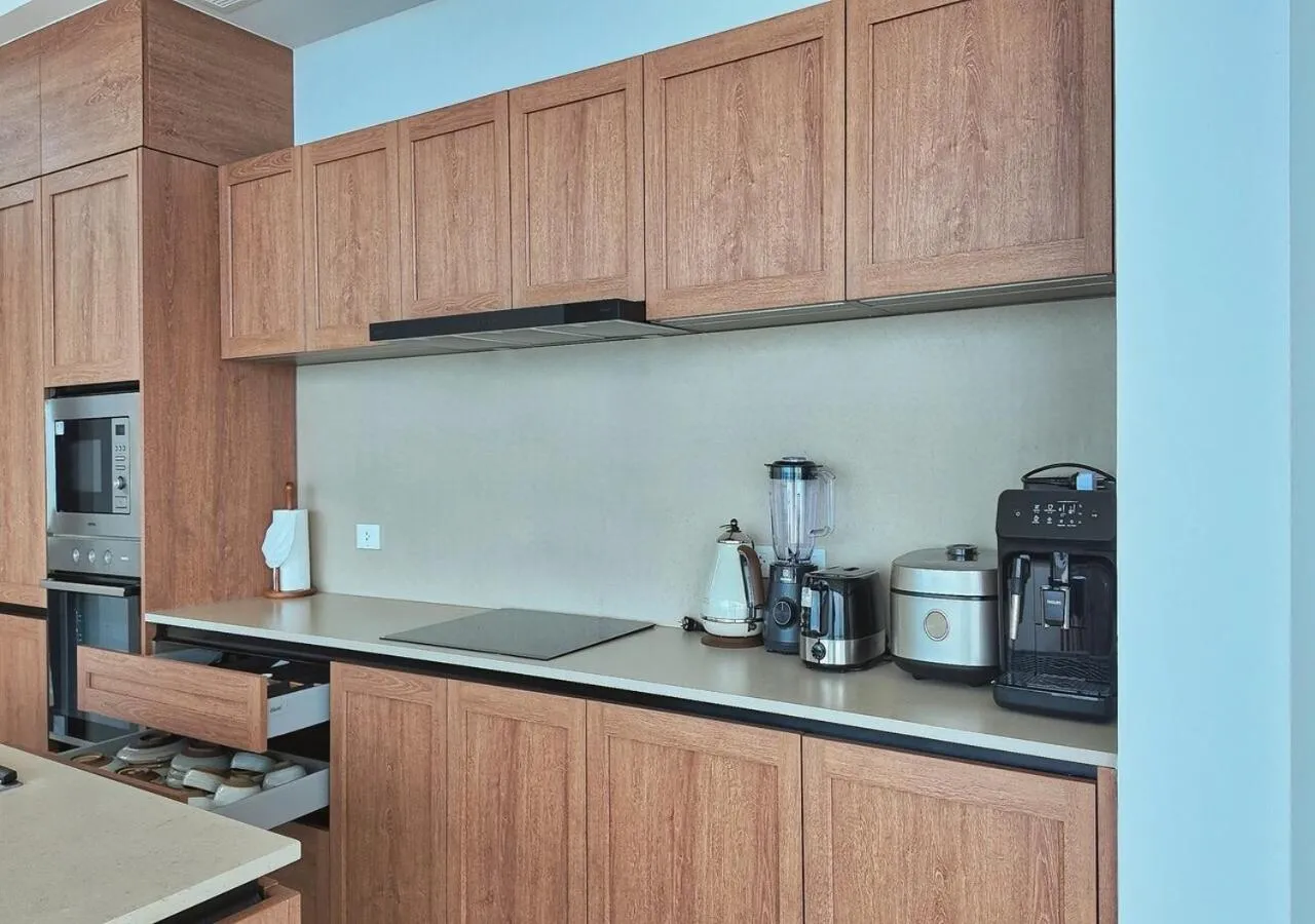 Kitchen or kitchenette in Anzhu Seamate Villa Samui