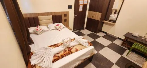 HOTEL ABHISHEK inn
