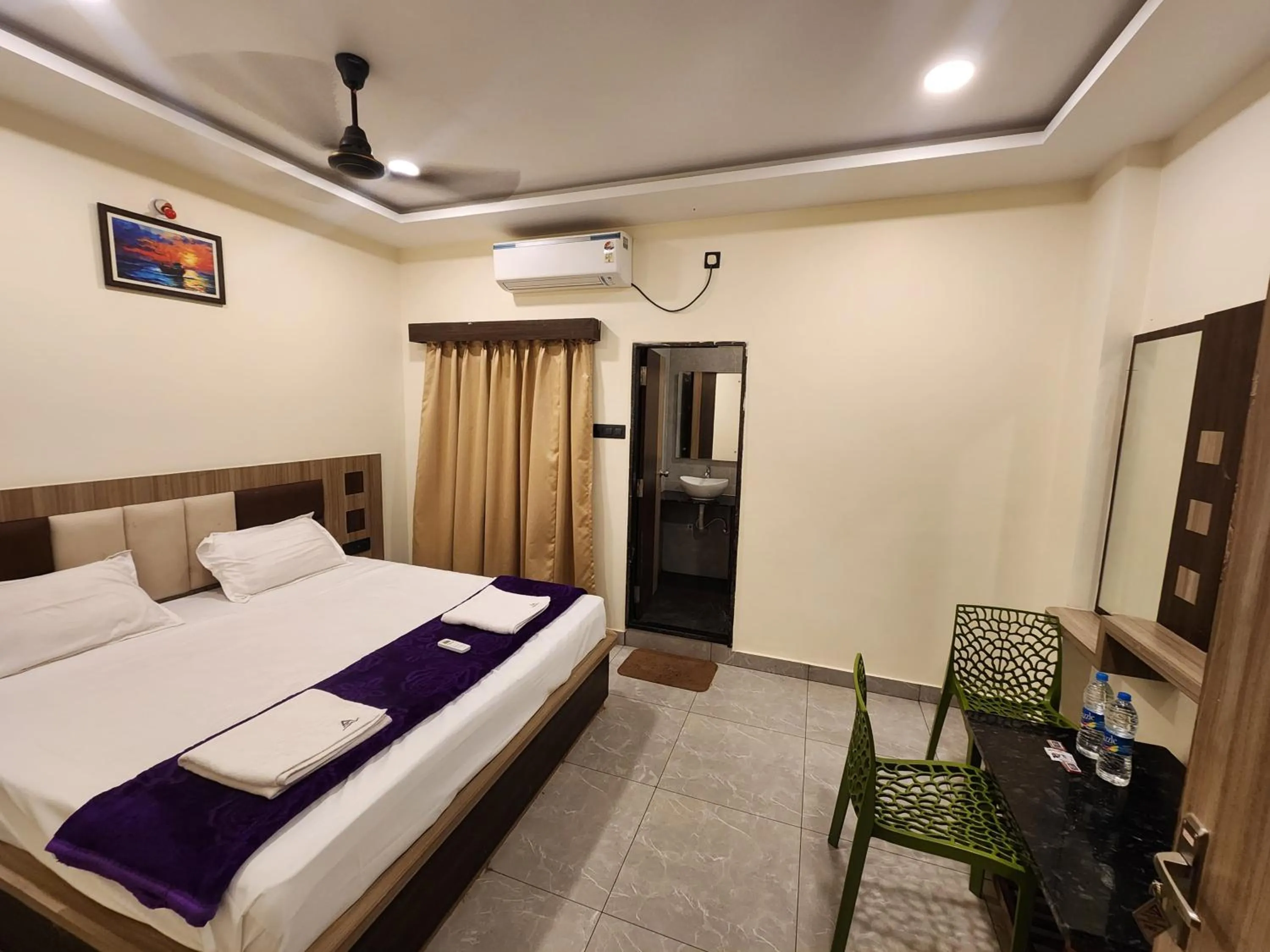 HOTEL ABHISHEK inn