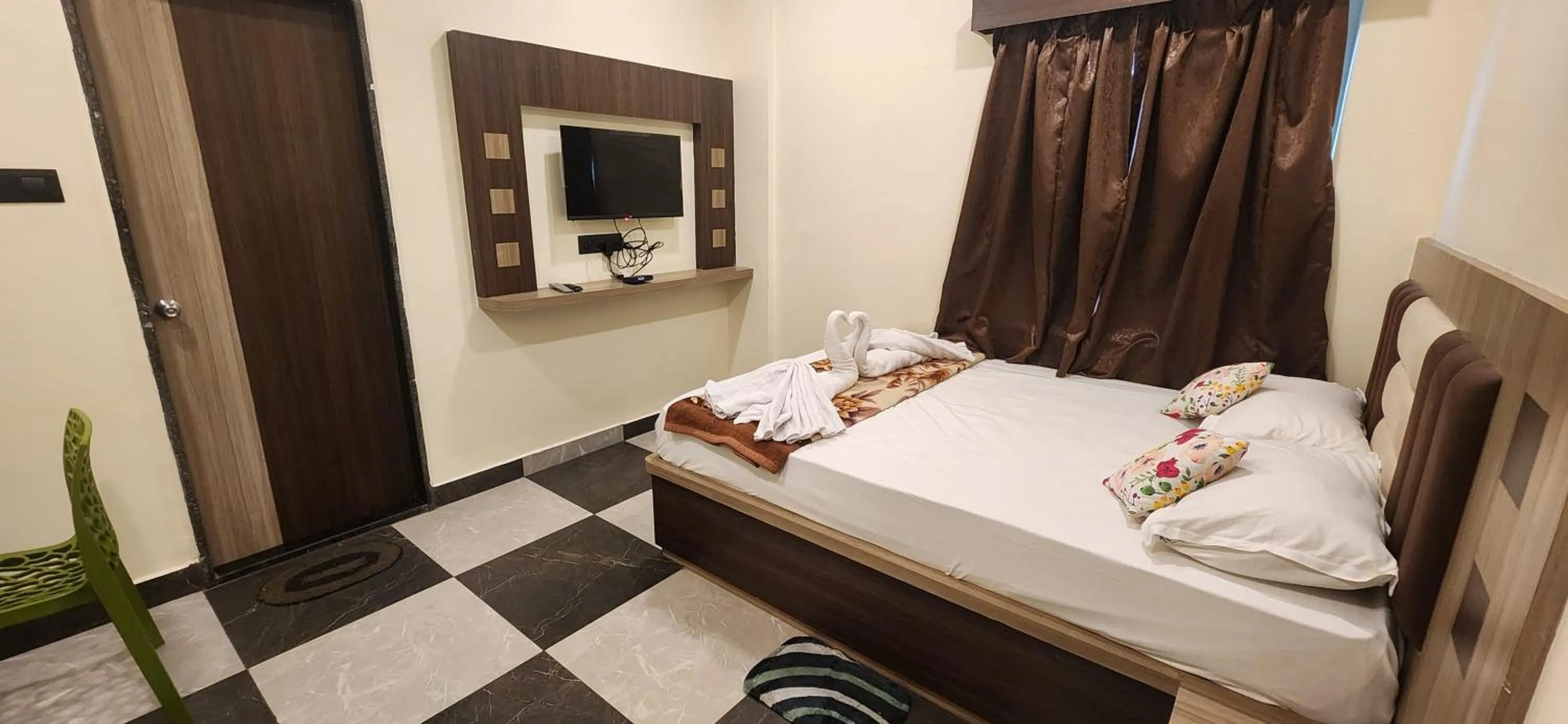 HOTEL ABHISHEK inn