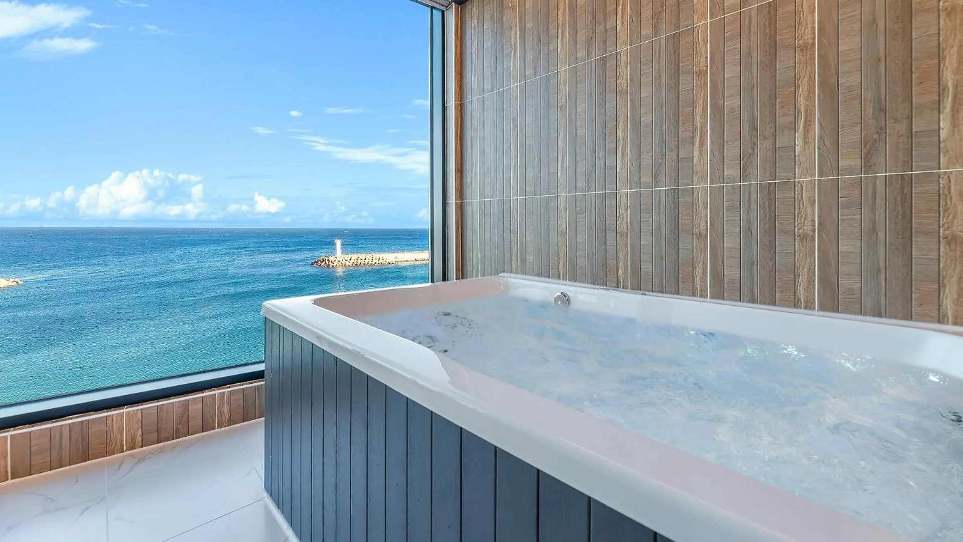 Property building in Sokcho The sharp Pension