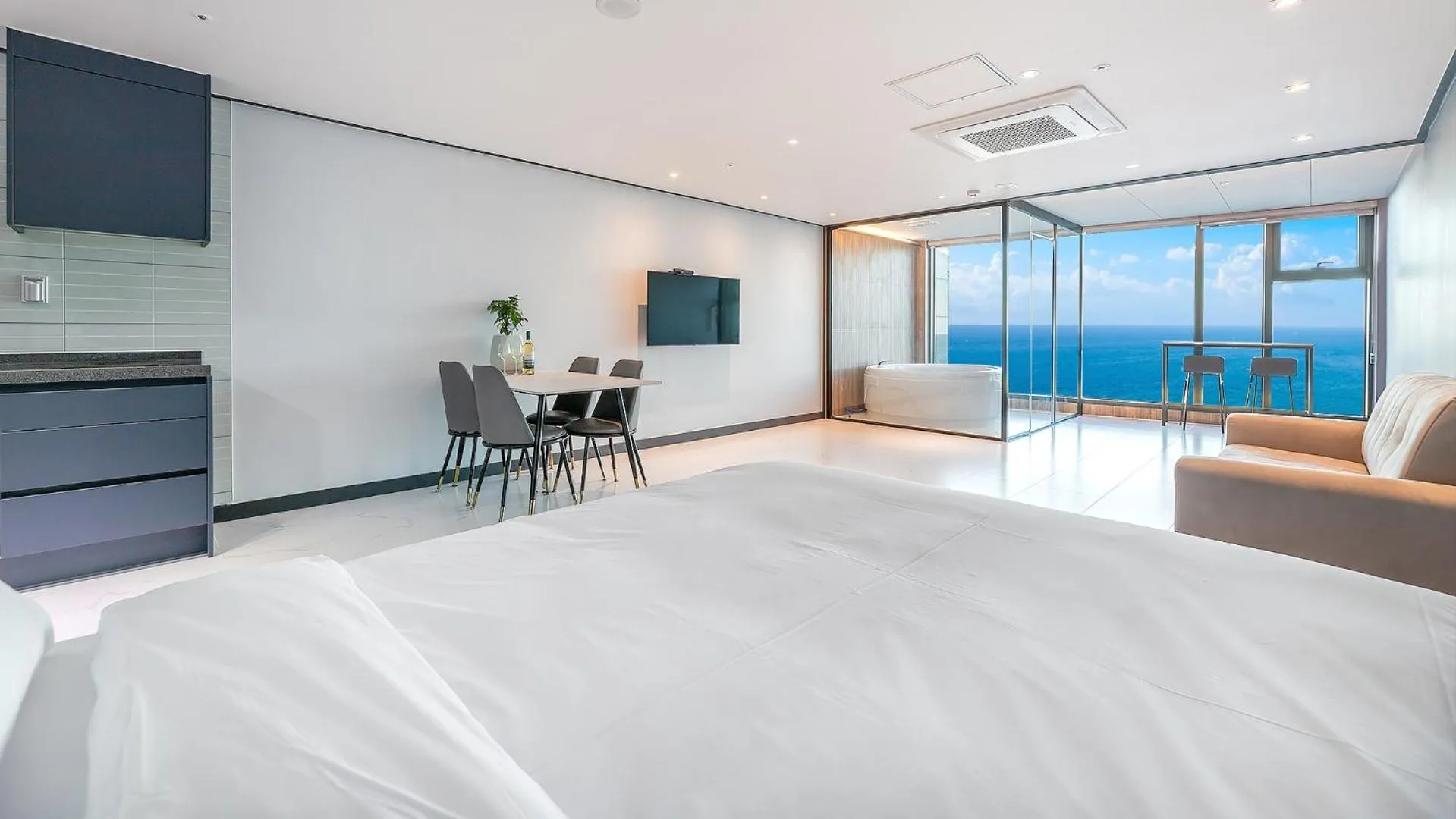 Property building, Bed in Sokcho The sharp Pension