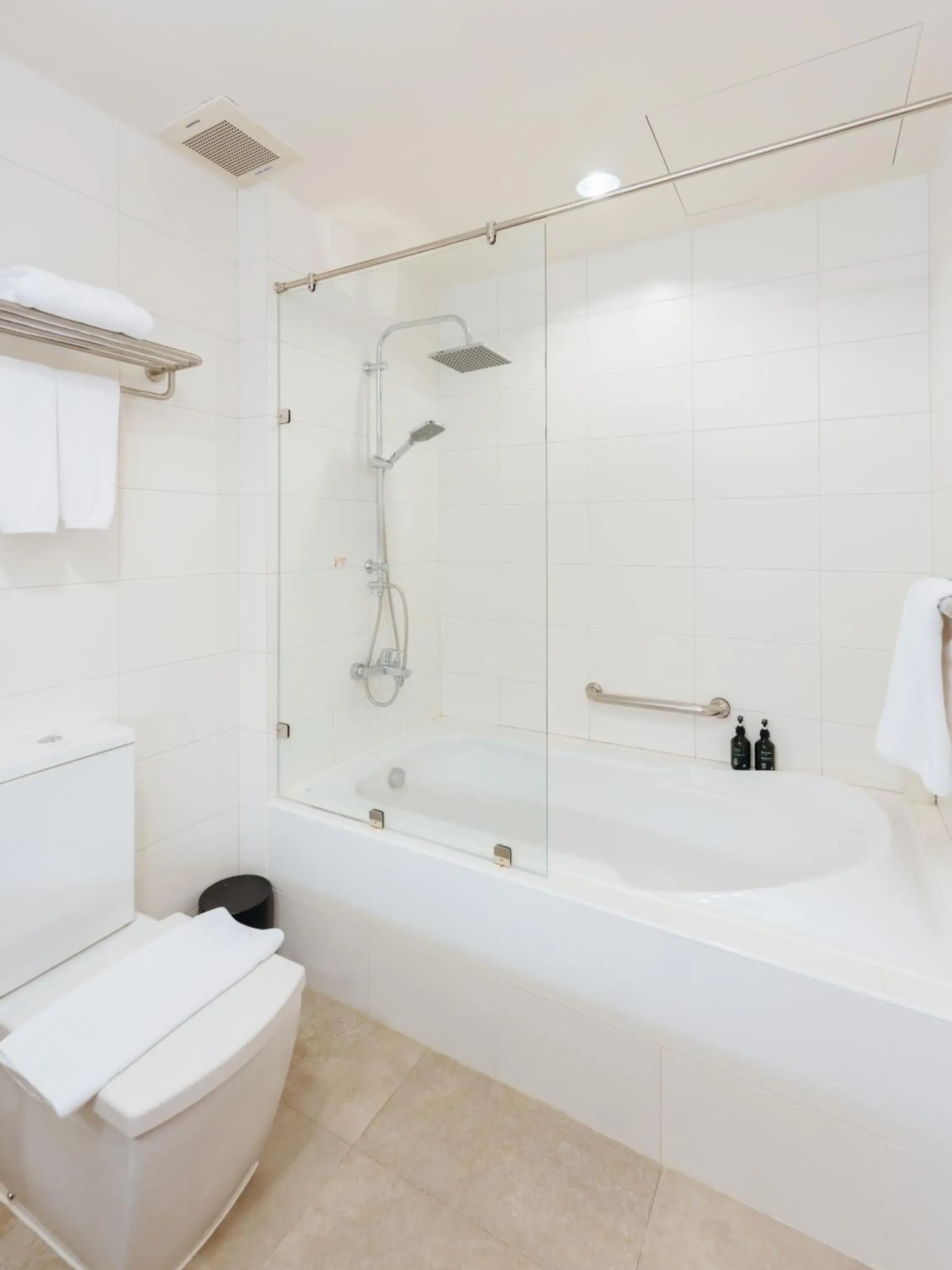 Bathroom in The Kaset, Hua Hin Bathroom in The Kaset, Hua Hin