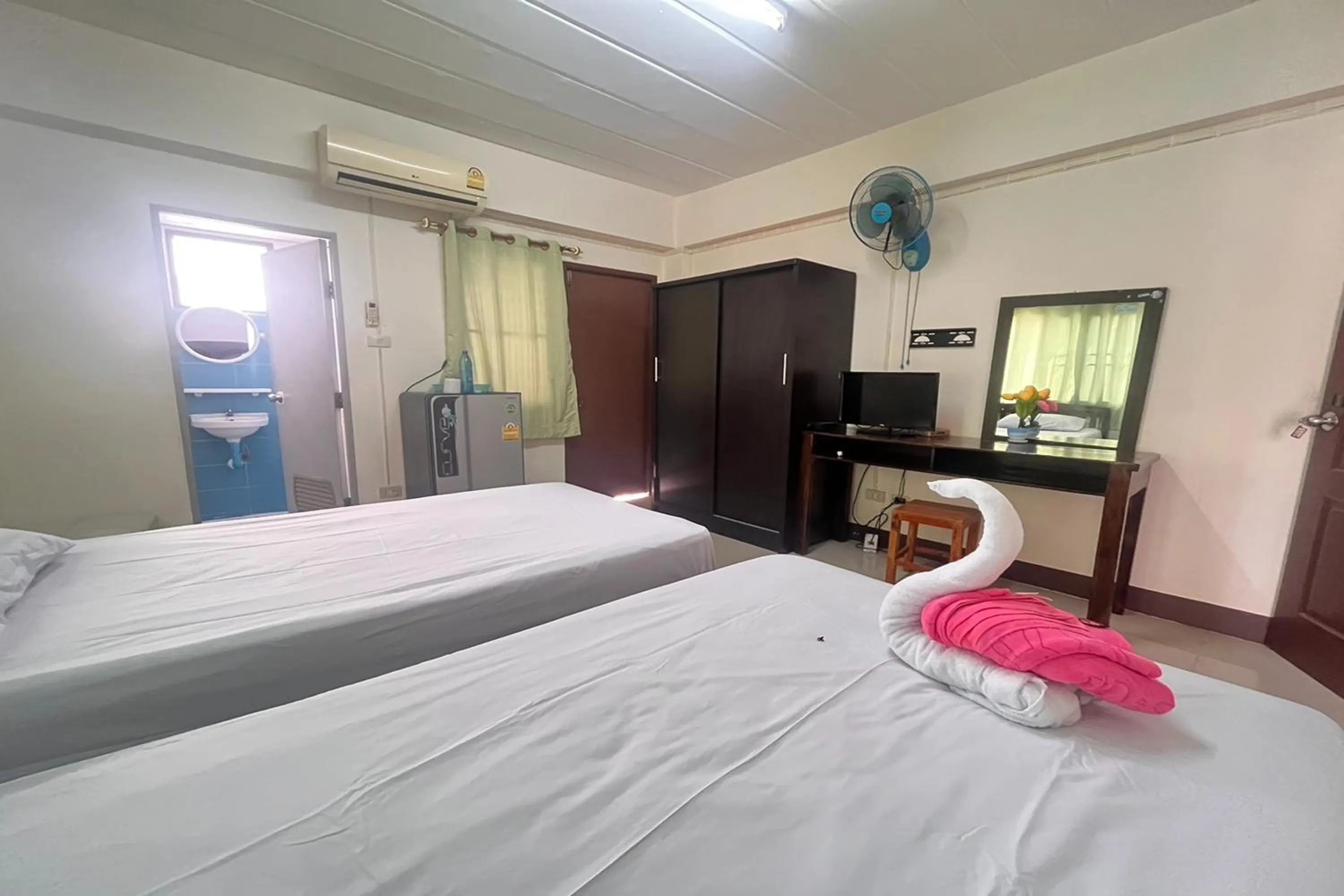 Bed in The First Residence Lamphun