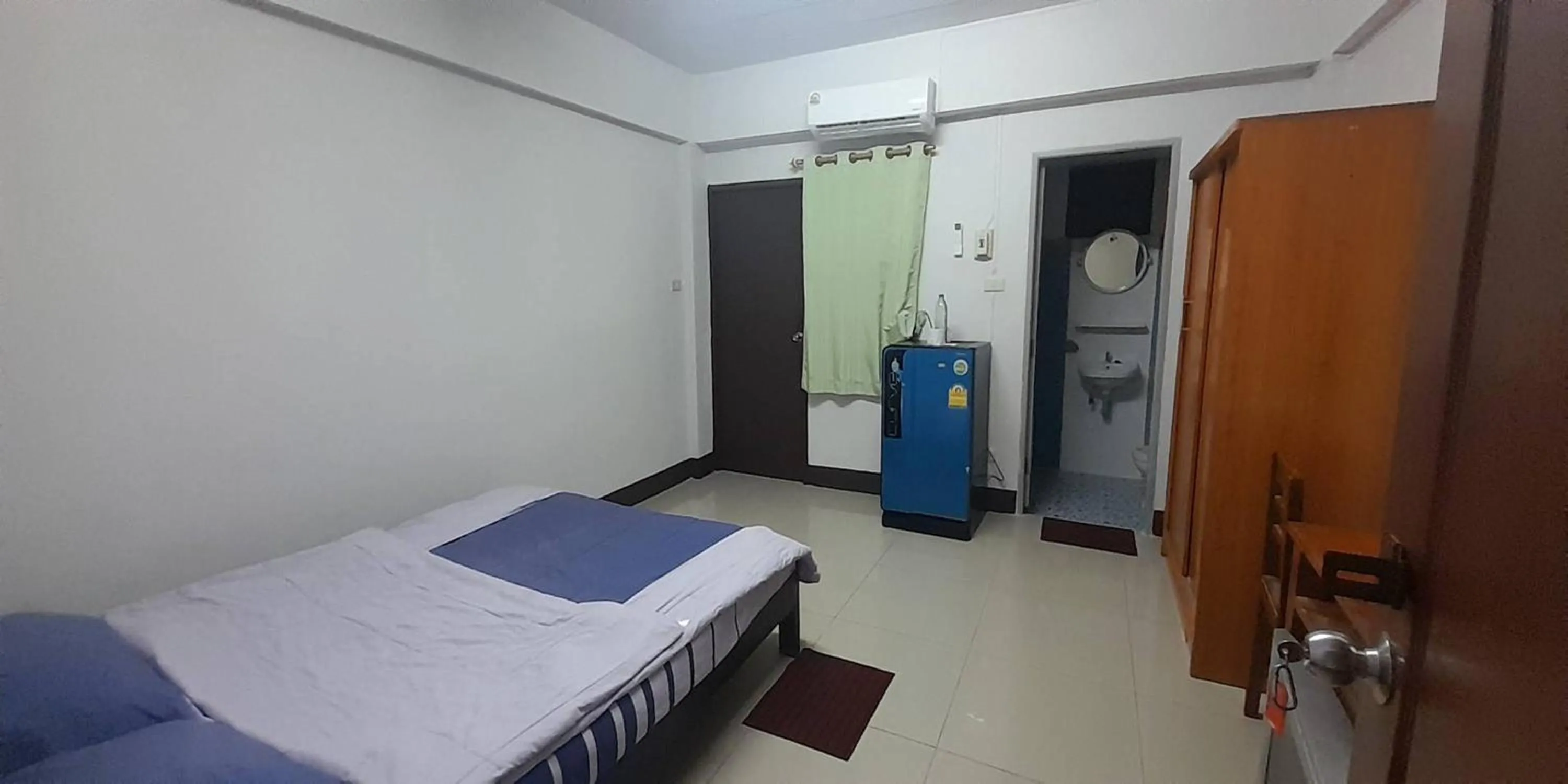 Bed in The First Residence Lamphun