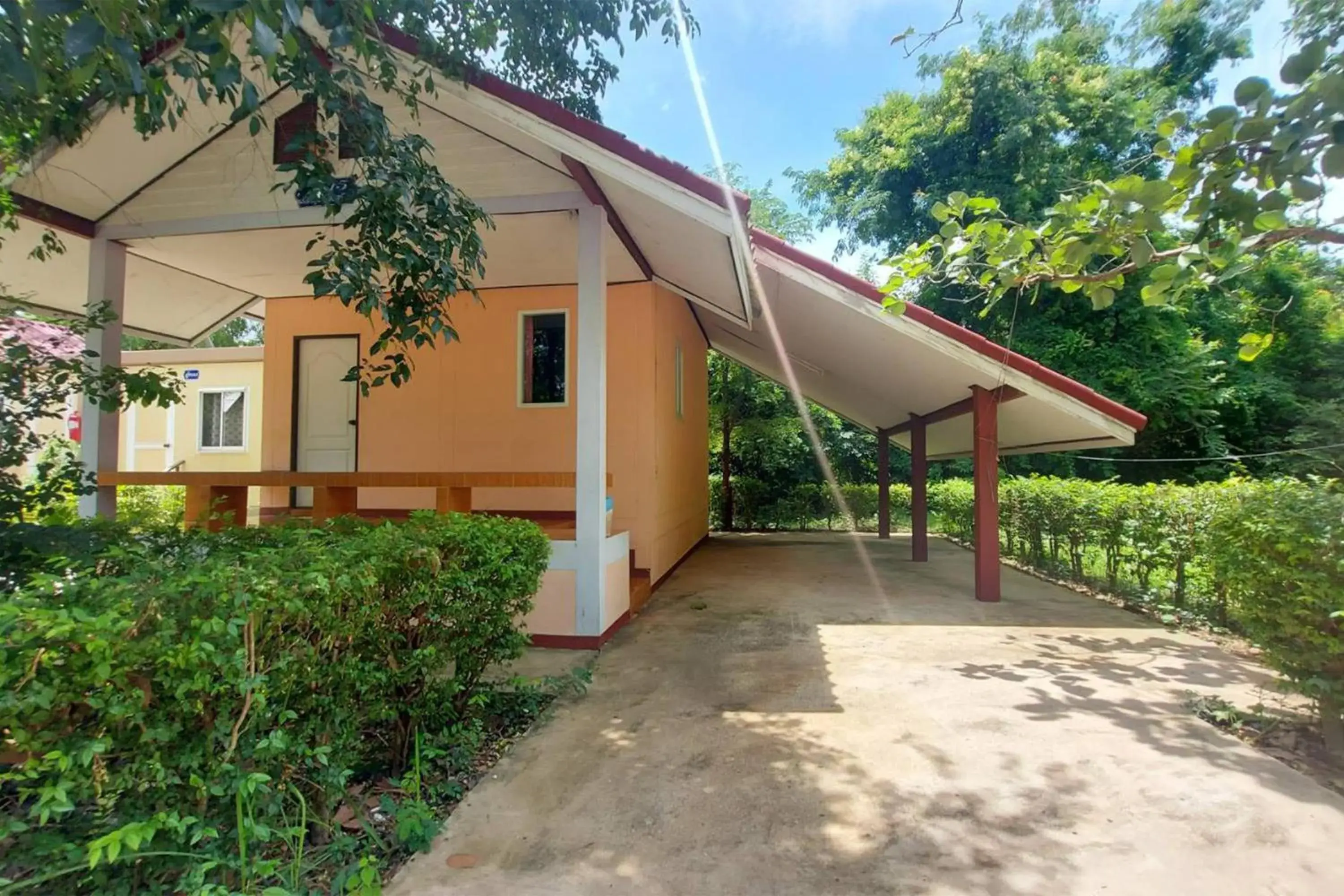 Property building in Rung Rueng Resort Property building in Rung Rueng Resort