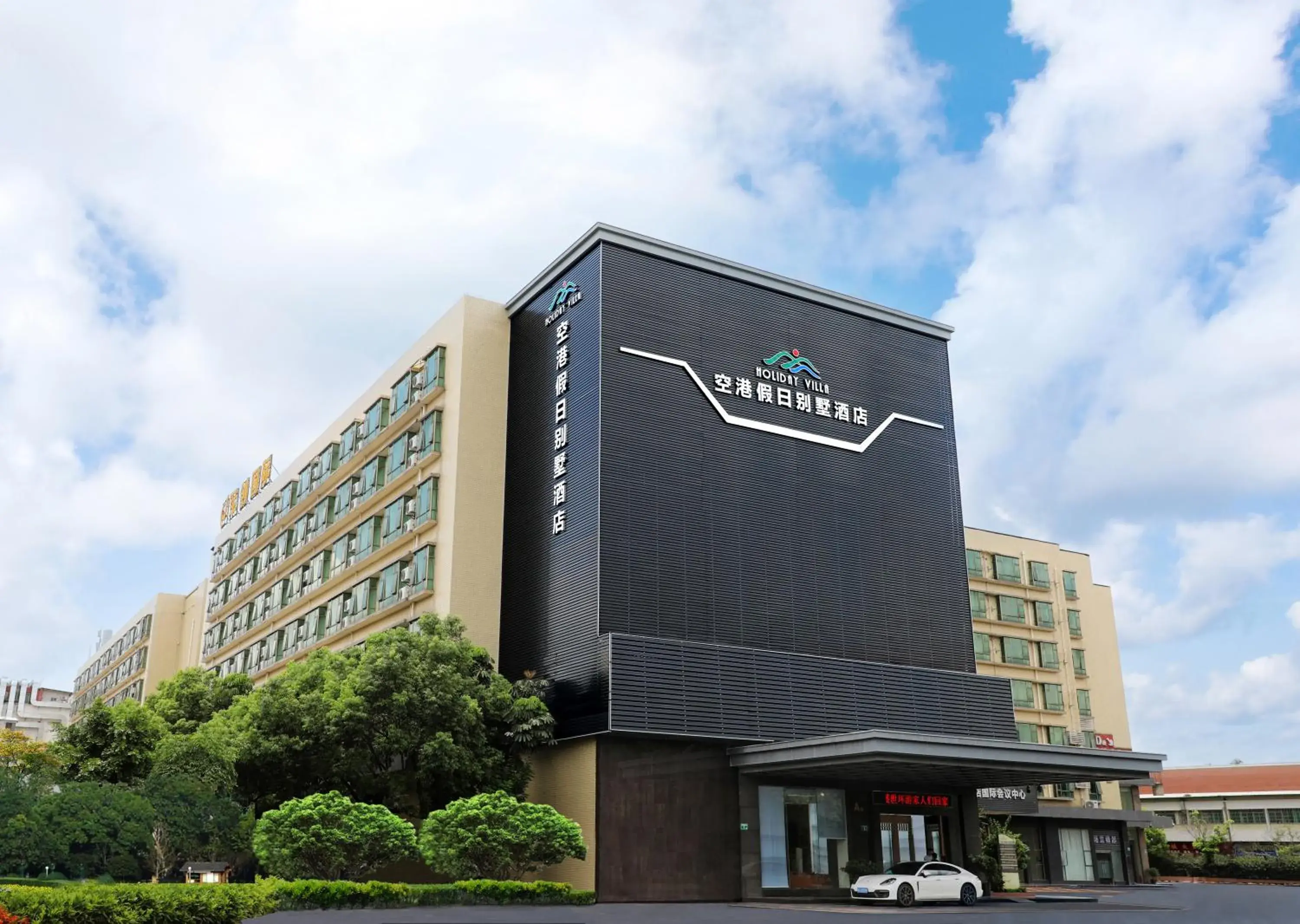 Property building in Holiday Villa Property building in Holiday Villa