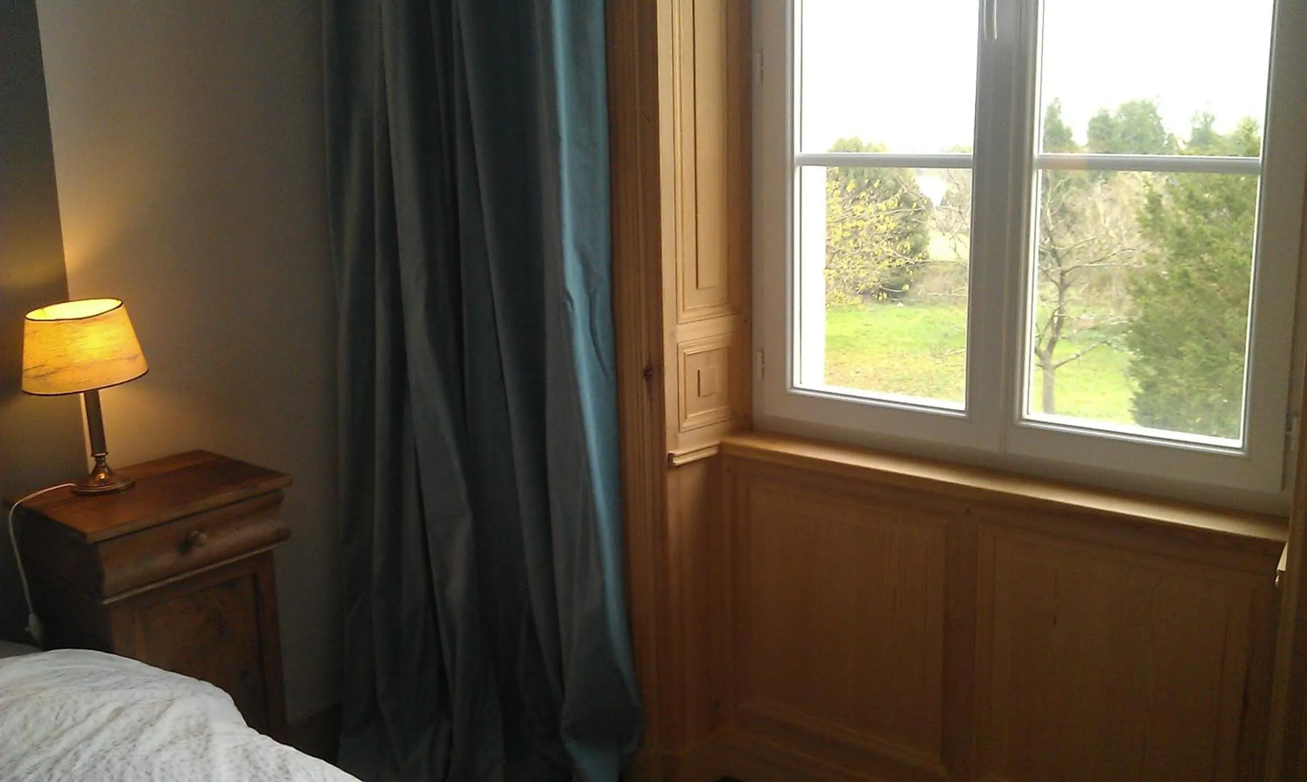 Photo of the whole room, Bed in Le Dojo du Plessis