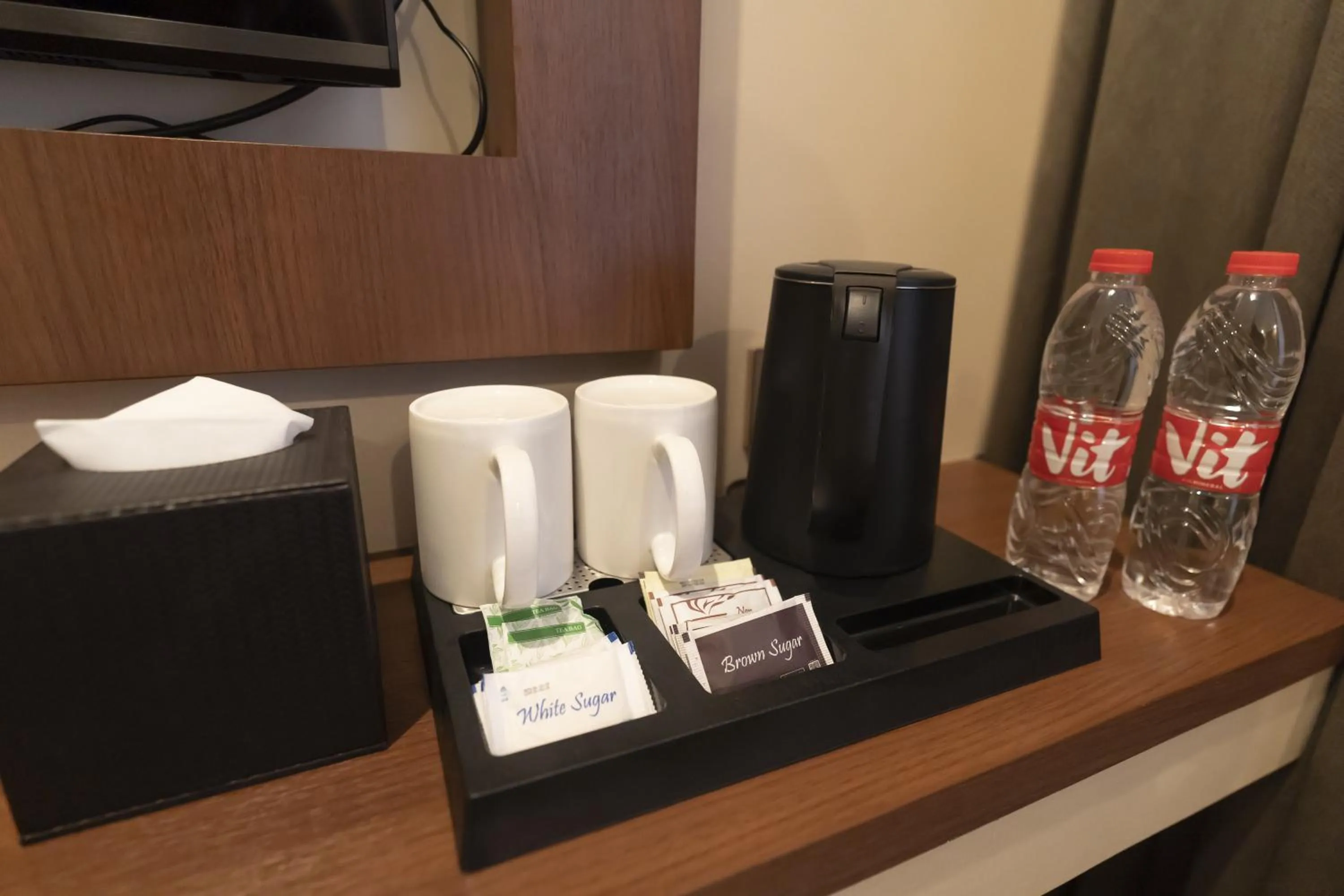 Coffee/tea facilities in Parkside's Hotel Palembang