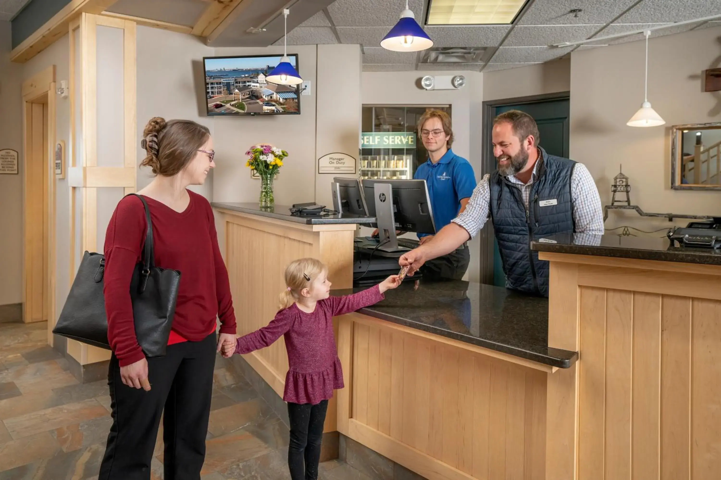 Property building in Park Point Marina Inn Property building in Park Point Marina Inn