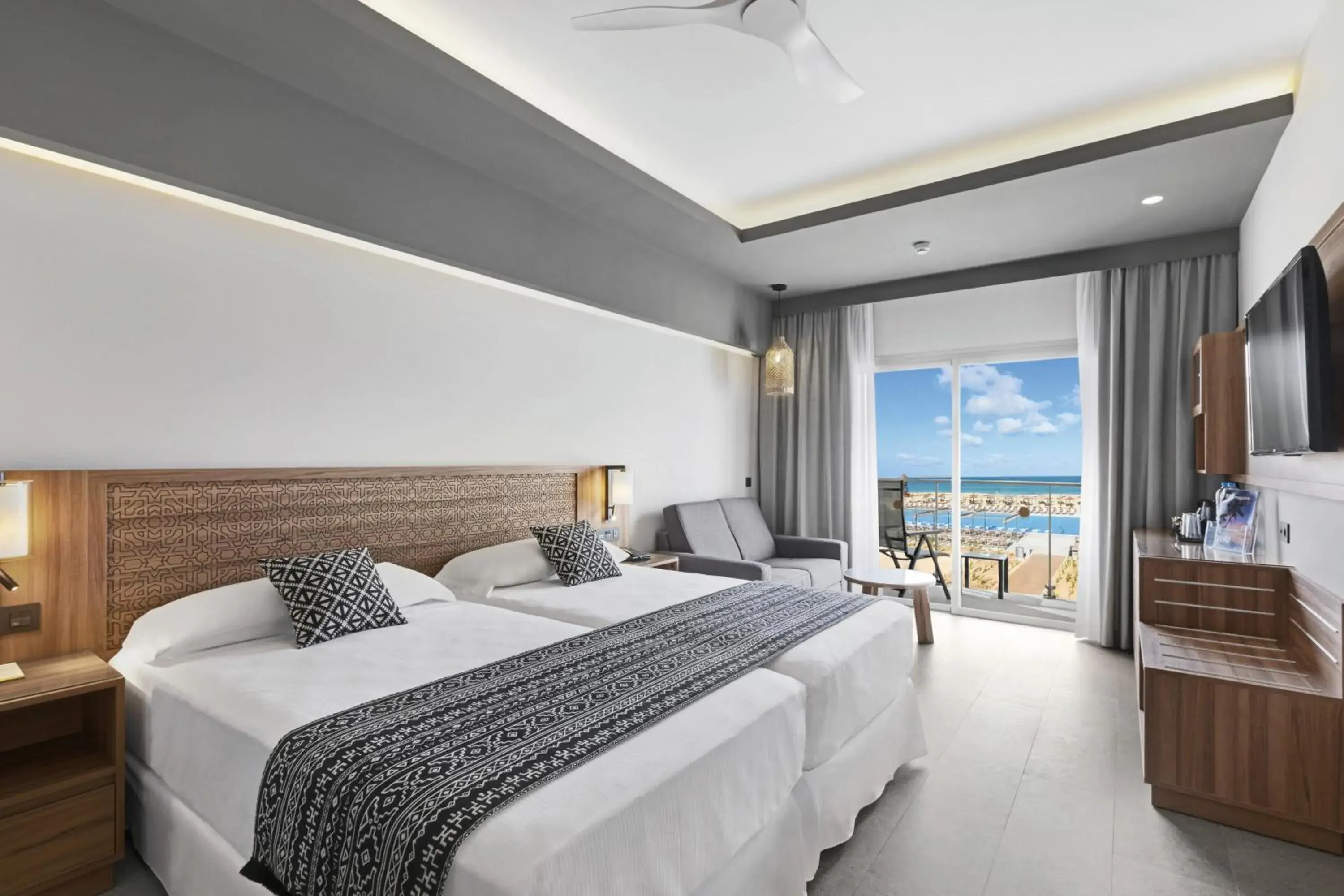 Bed in Hotel Riu Palace Santa Maria - All Inclusive Bed in Hotel Riu Palace Santa Maria - All Inclusive