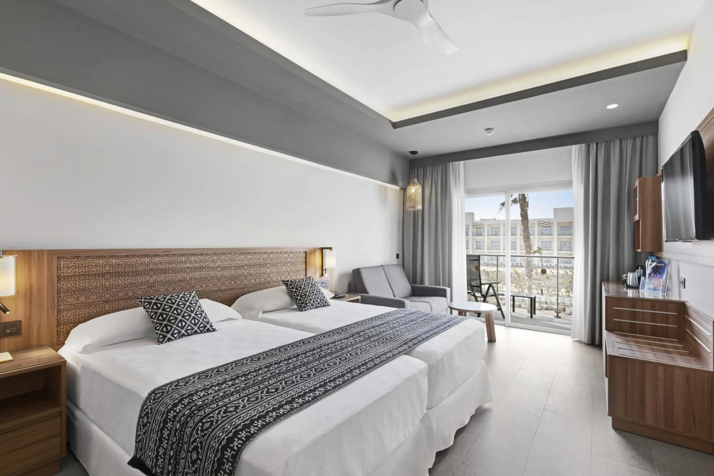 Bed in Hotel Riu Palace Santa Maria - All Inclusive