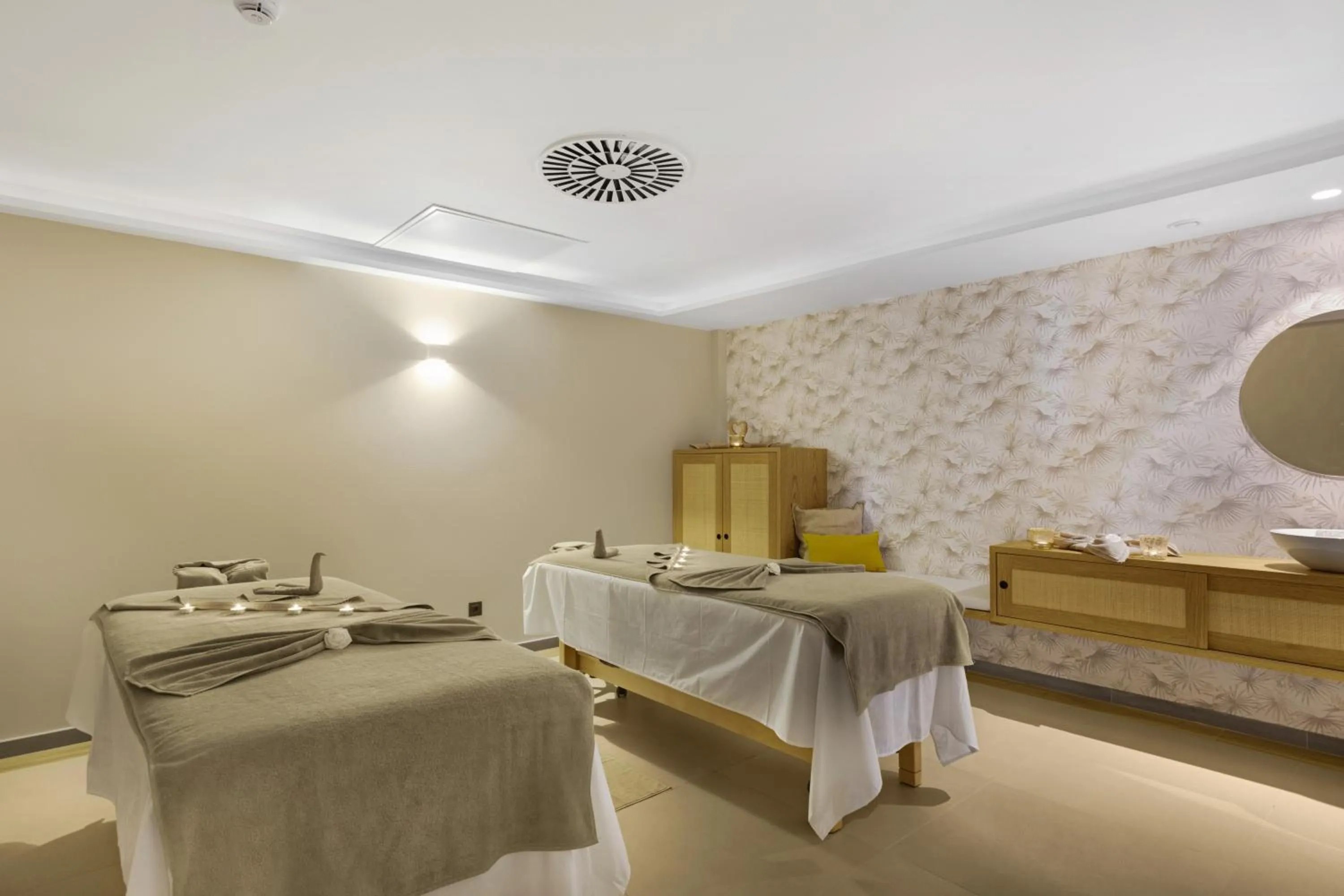 Massage in Hotel Riu Palace Santa Maria - All Inclusive