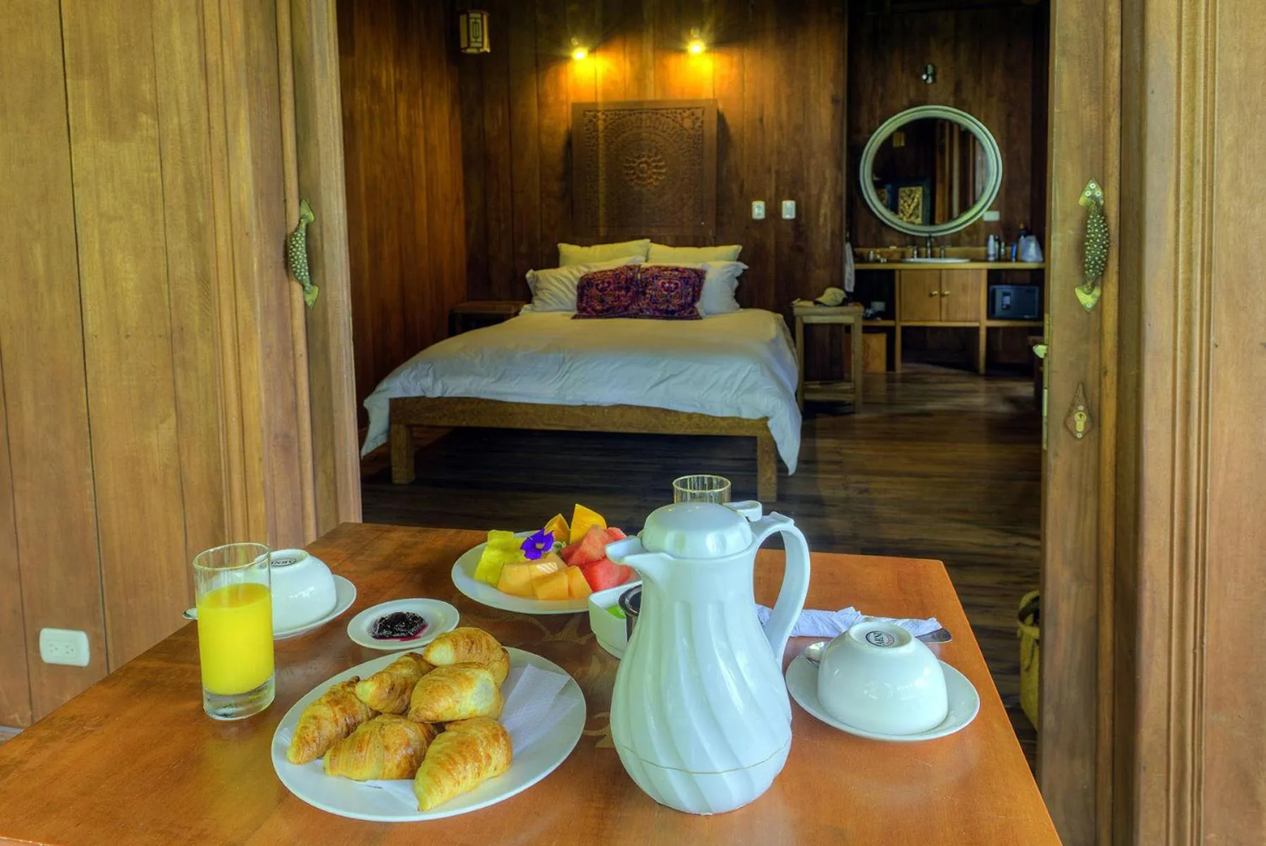 Breakfast, Bed in Lanna Ban Hotel