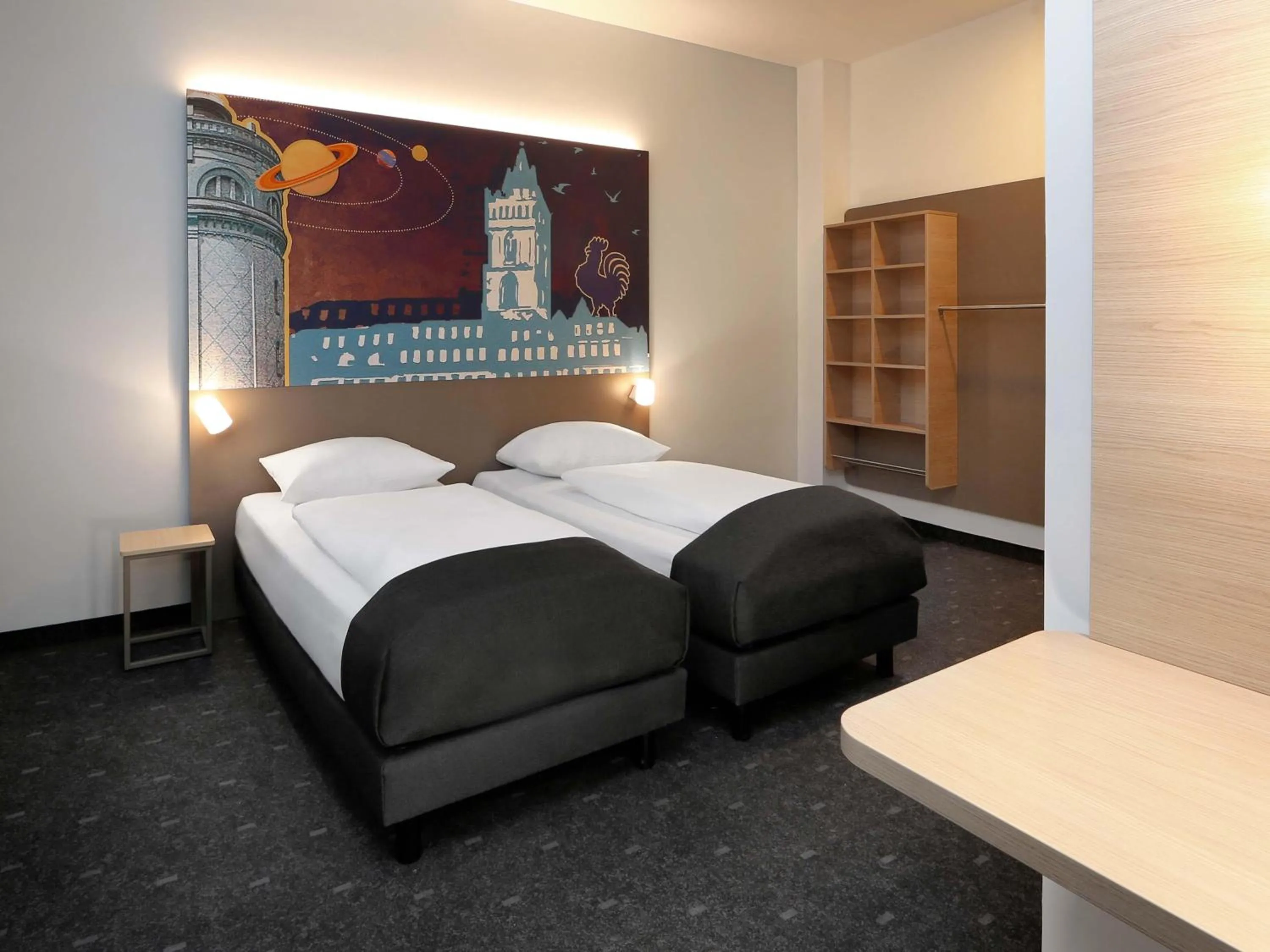 Photo of the whole room, Bed in B&B HOTEL Frankfurt-Oder