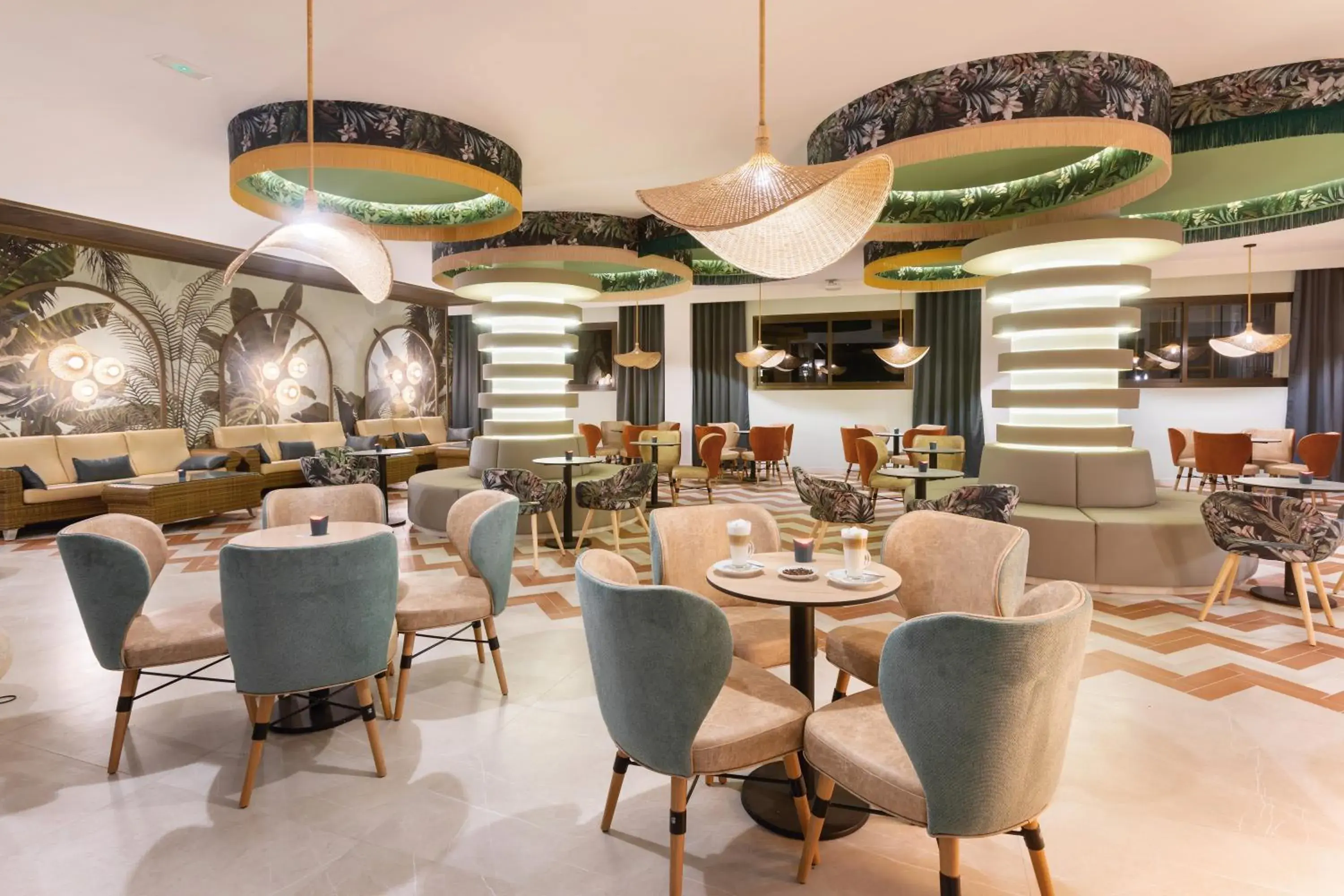 Lounge or bar in Hotel Riu Karamboa - Adults Only - All Inclusive Lounge or bar in Hotel Riu Karamboa - Adults Only - All Inclusive