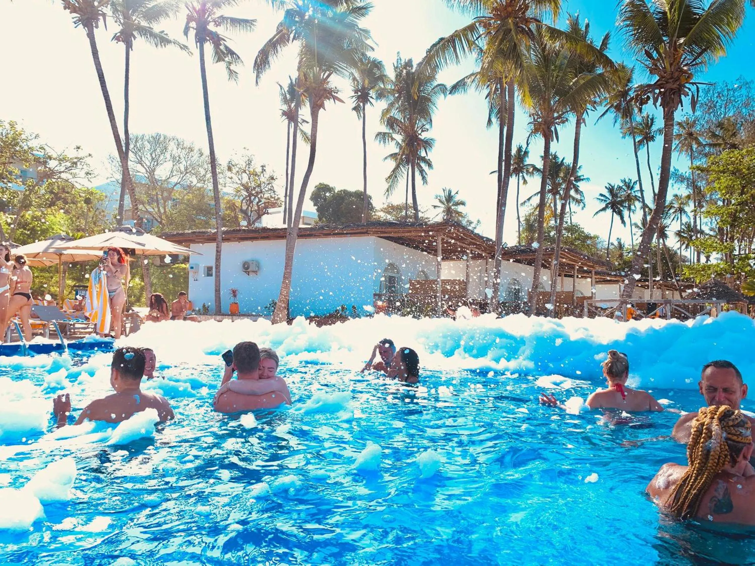 Swimming pool in Royal Mandarin Hotel & Resort