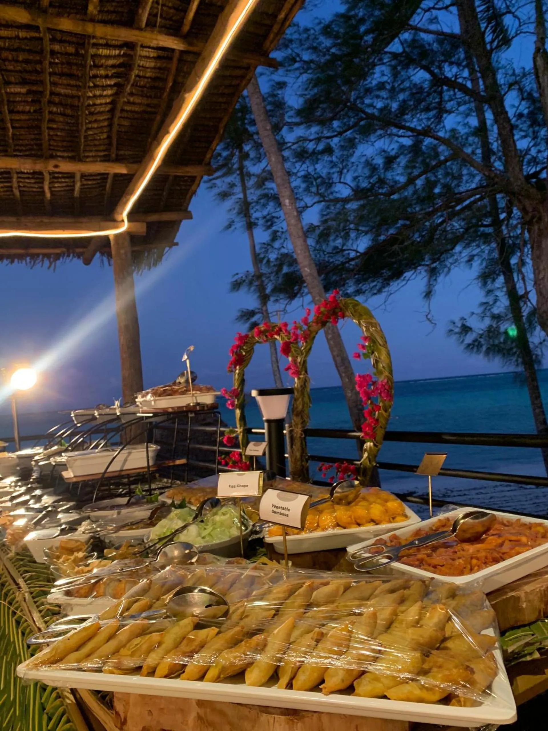 Restaurant/places to eat in Royal Mandarin Hotel & Resort