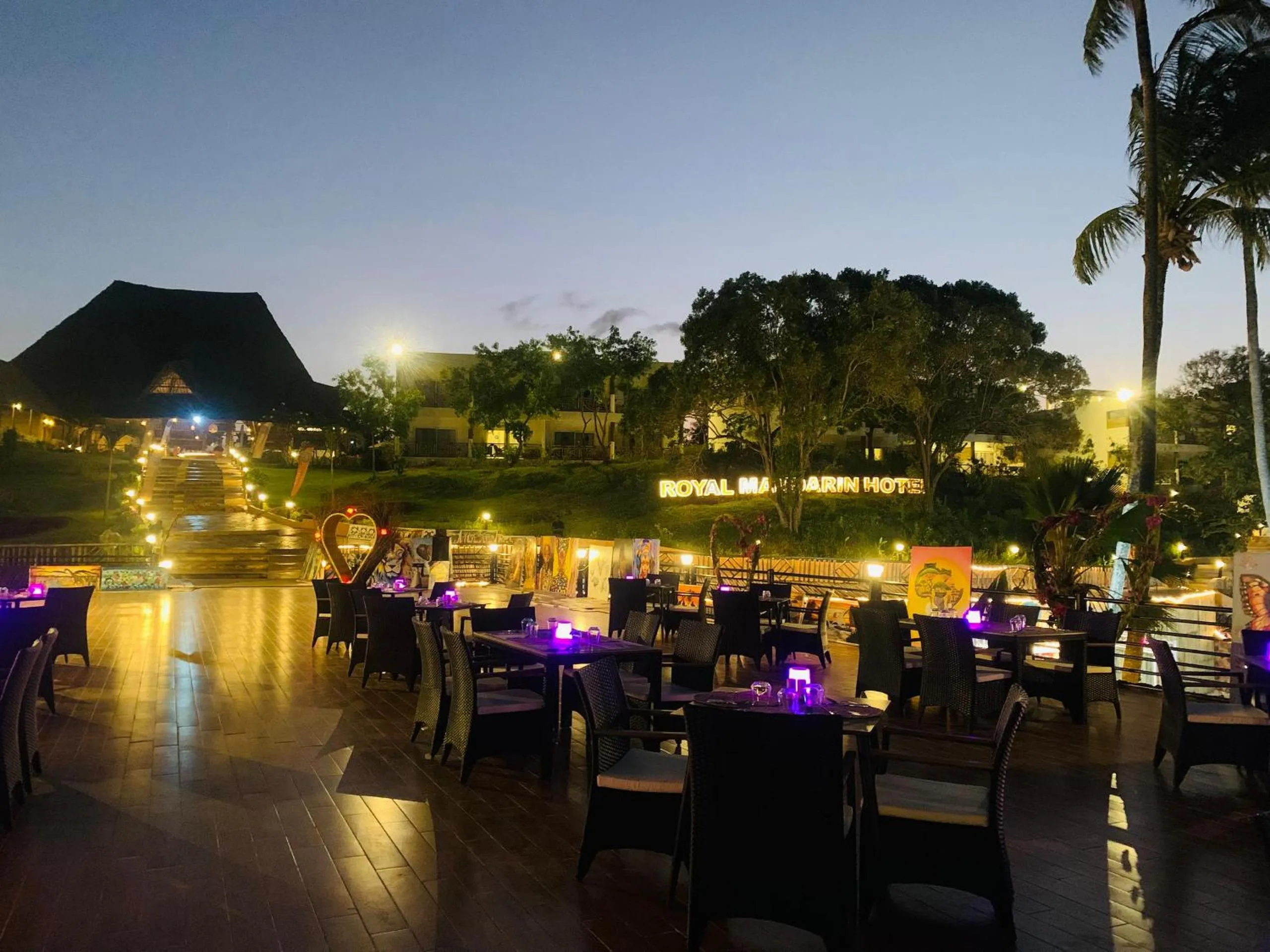 Property building in Royal Mandarin Hotel & Resort