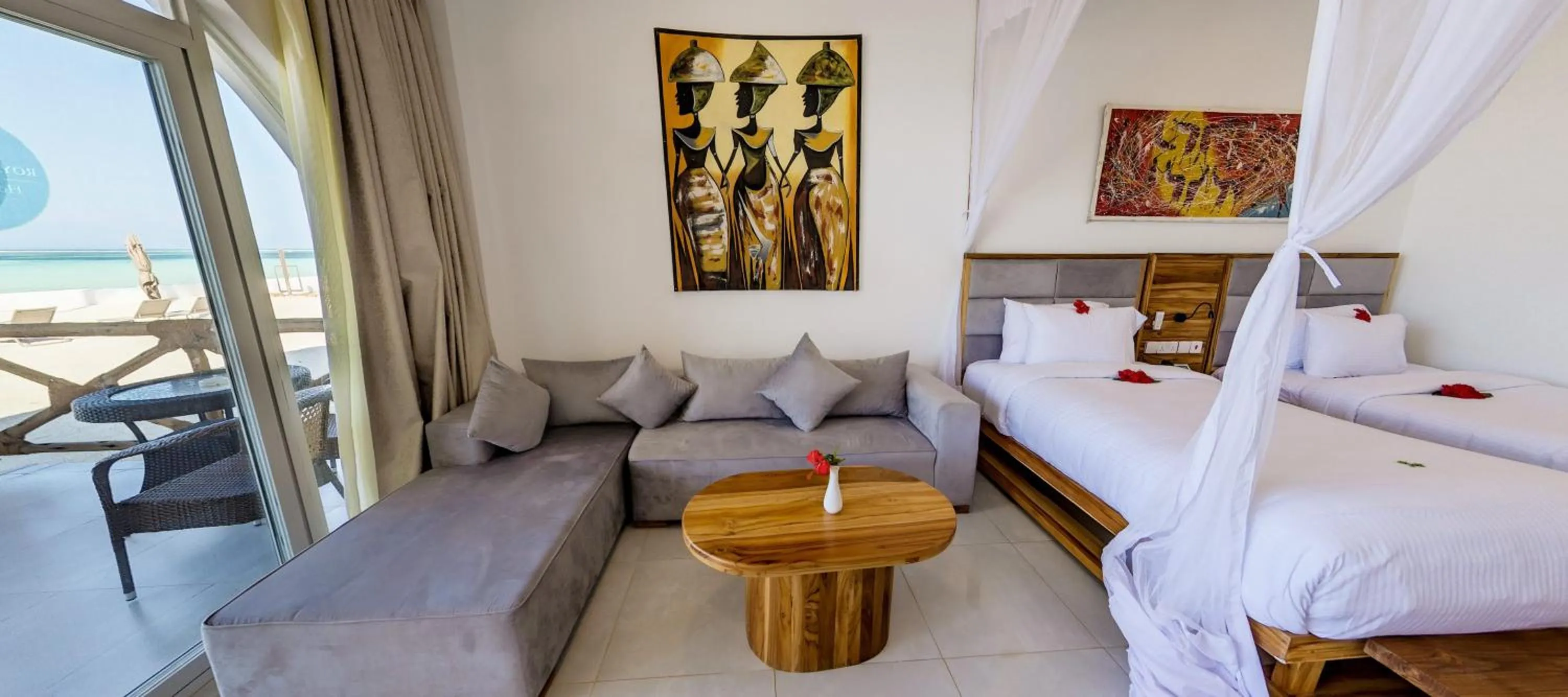 Sea view, Bed in Royal Mandarin Hotel & Resort