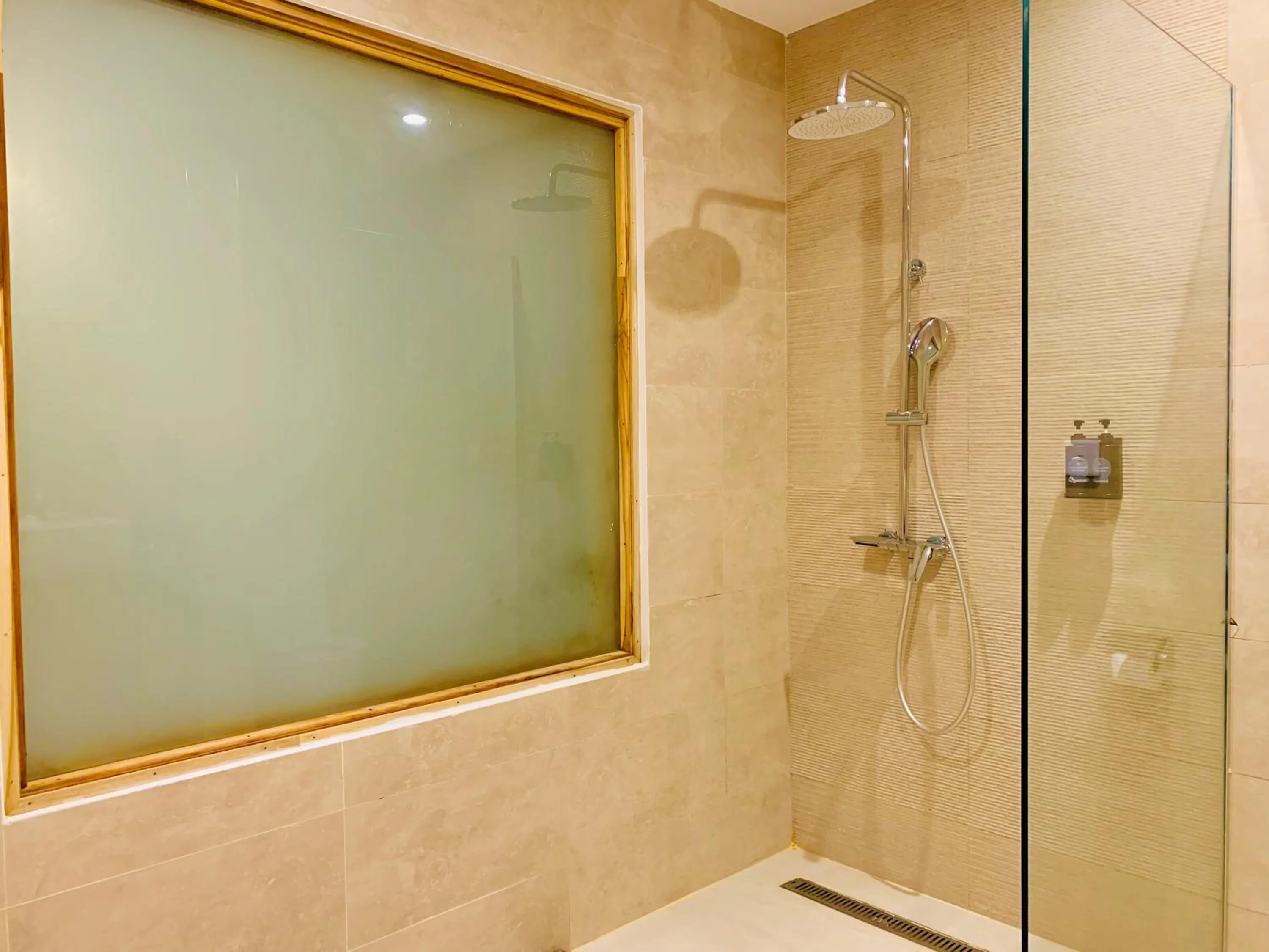 Shower in Royal Mandarin Hotel & Resort Zanzibar