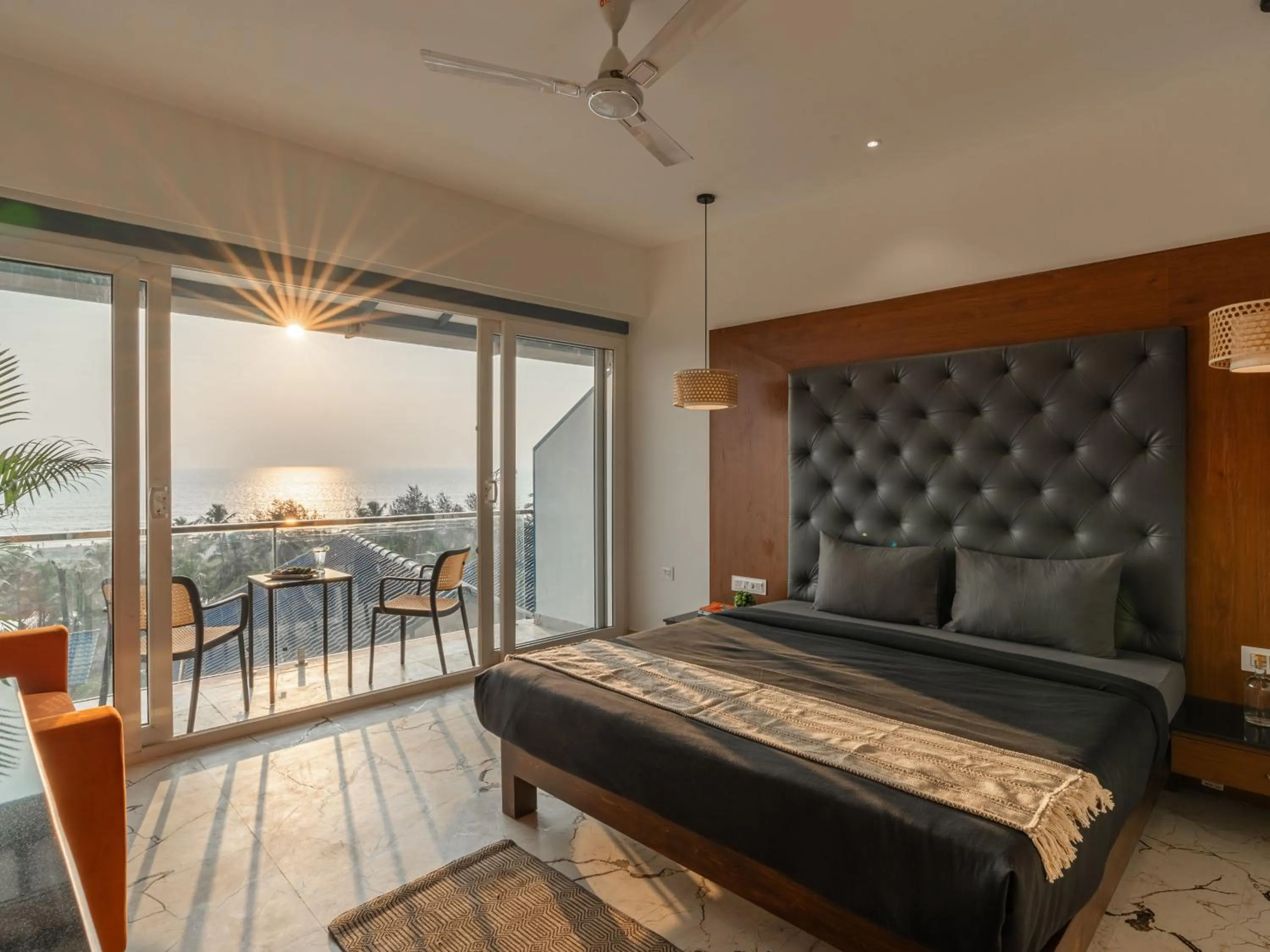 Sea view, Bed in The Hosteller Goa, Mandrem