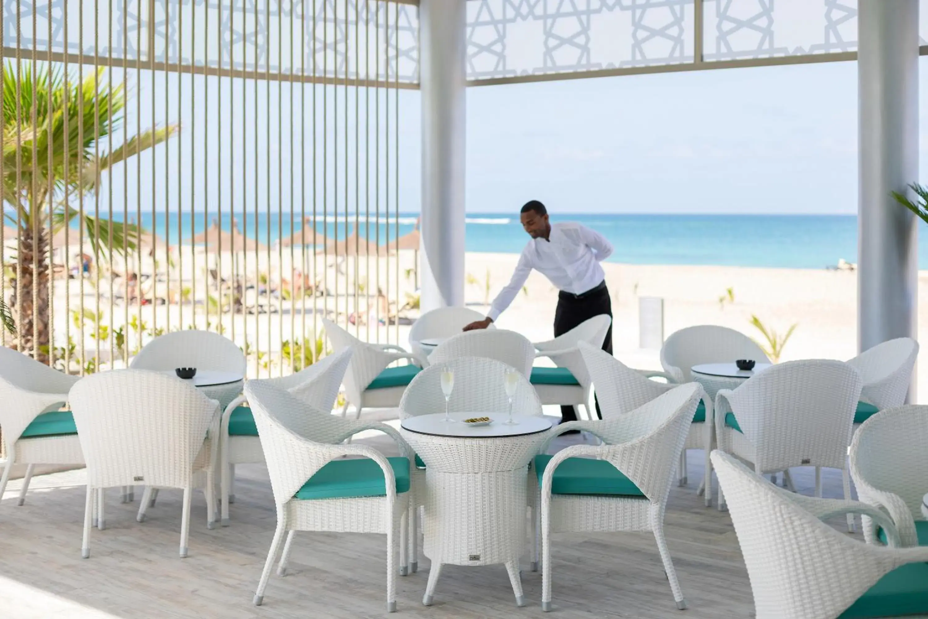 Lounge or bar in Hotel Riu Palace Boavista - All Inclusive Lounge or bar in Hotel Riu Palace Boavista - All Inclusive