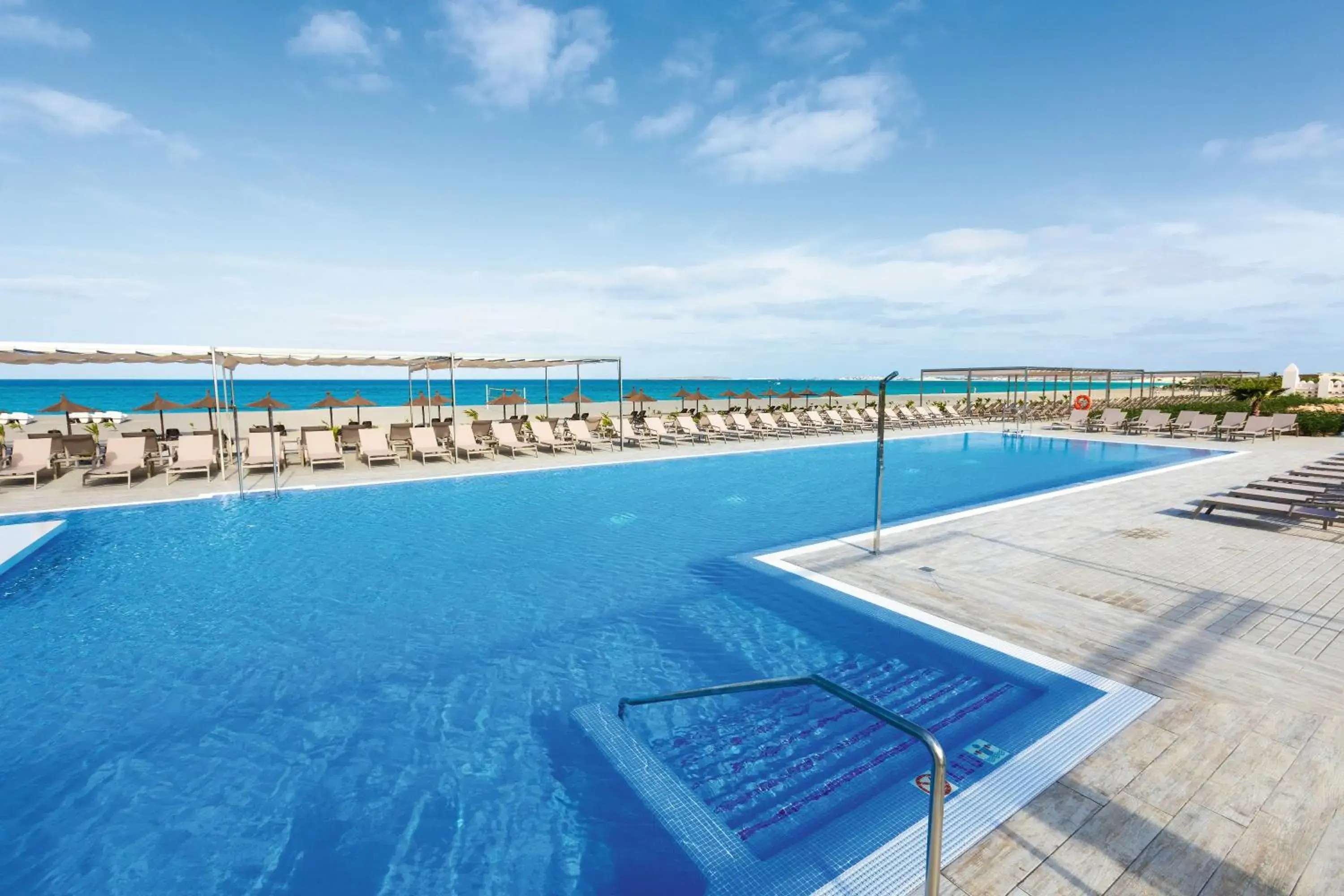 Swimming pool in Hotel Riu Palace Boavista - All Inclusive Swimming pool in Hotel Riu Palace Boavista - All Inclusive