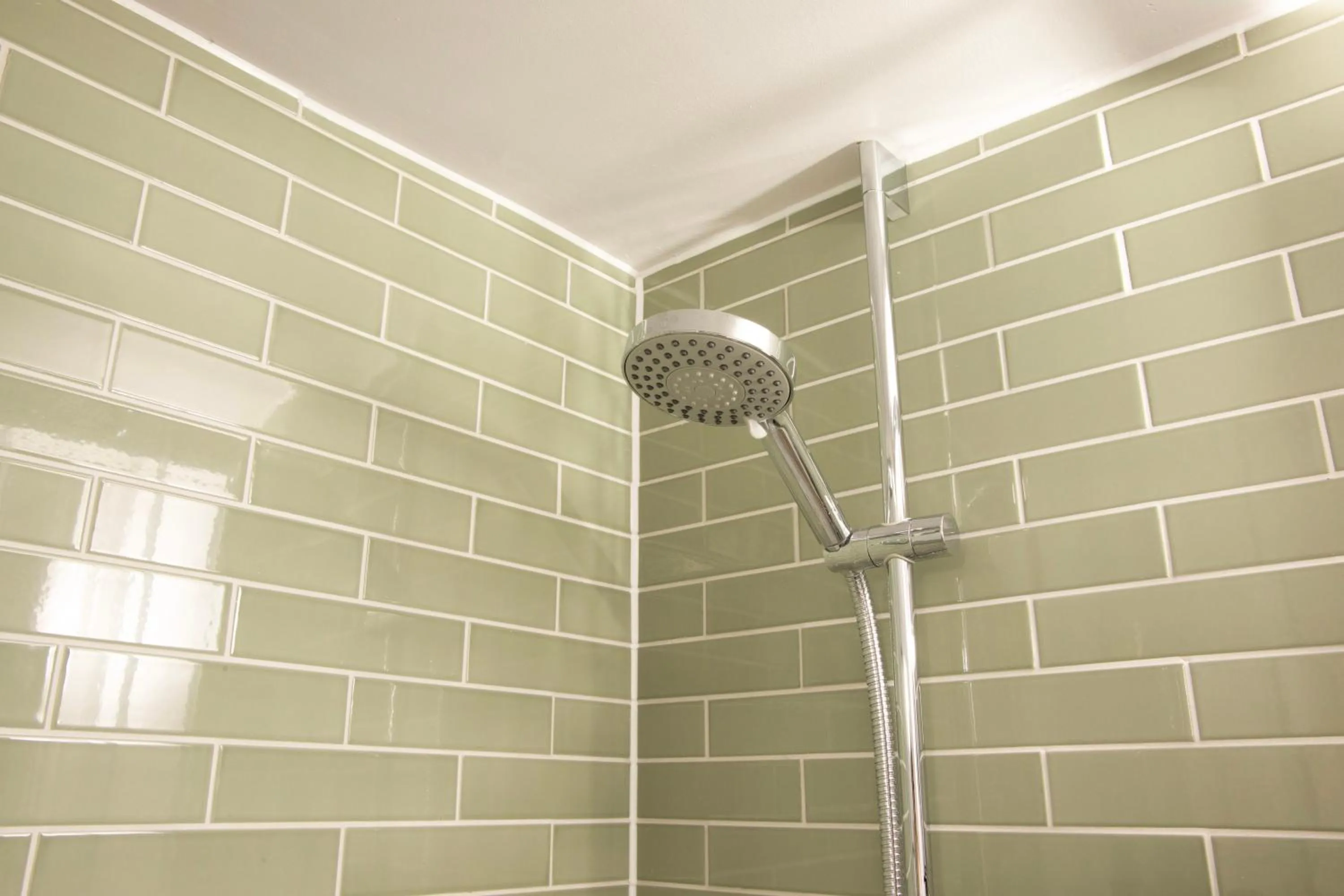 Shower in Bob W London Holland Park