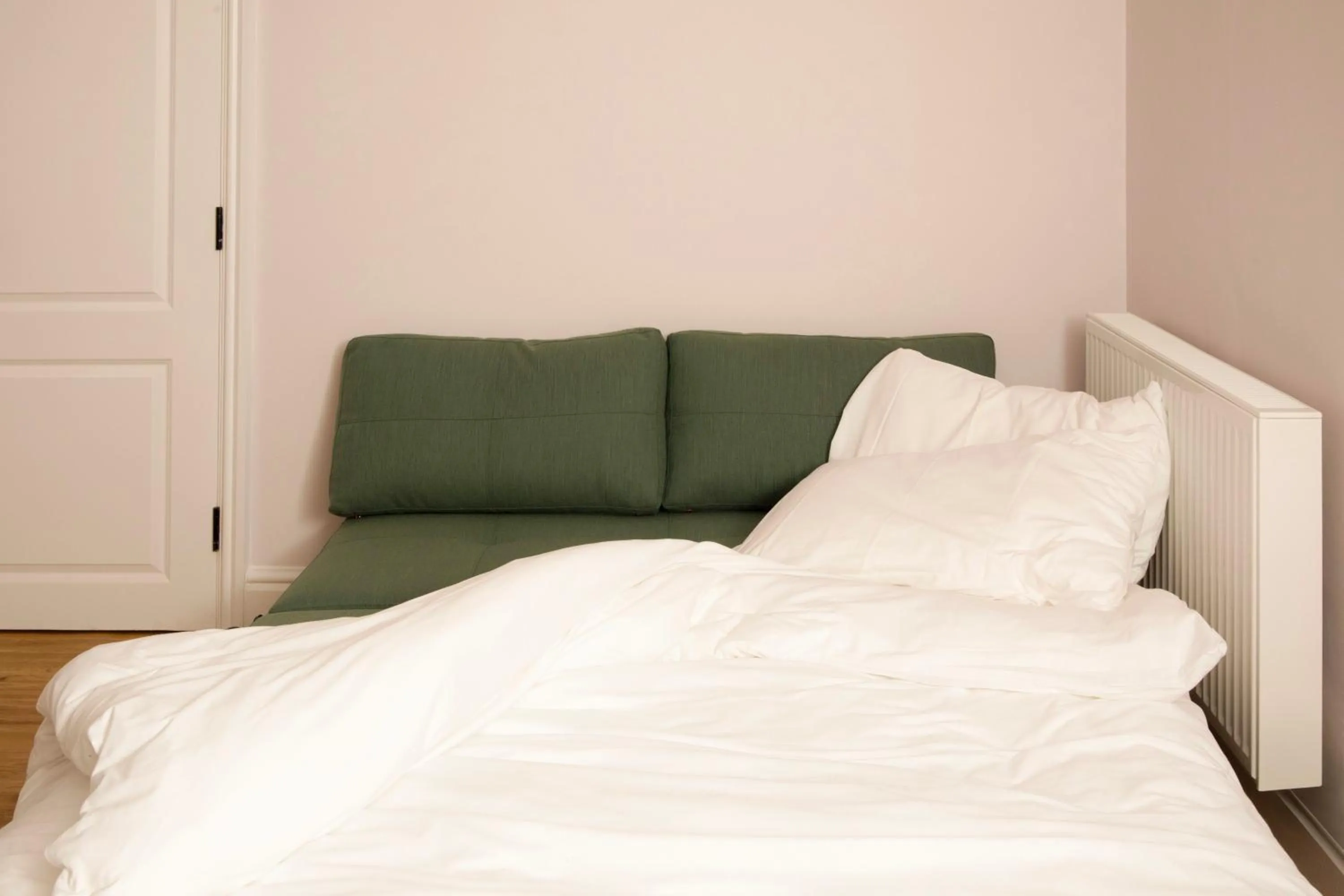 Living room, Bed in Bob W London Holland Park