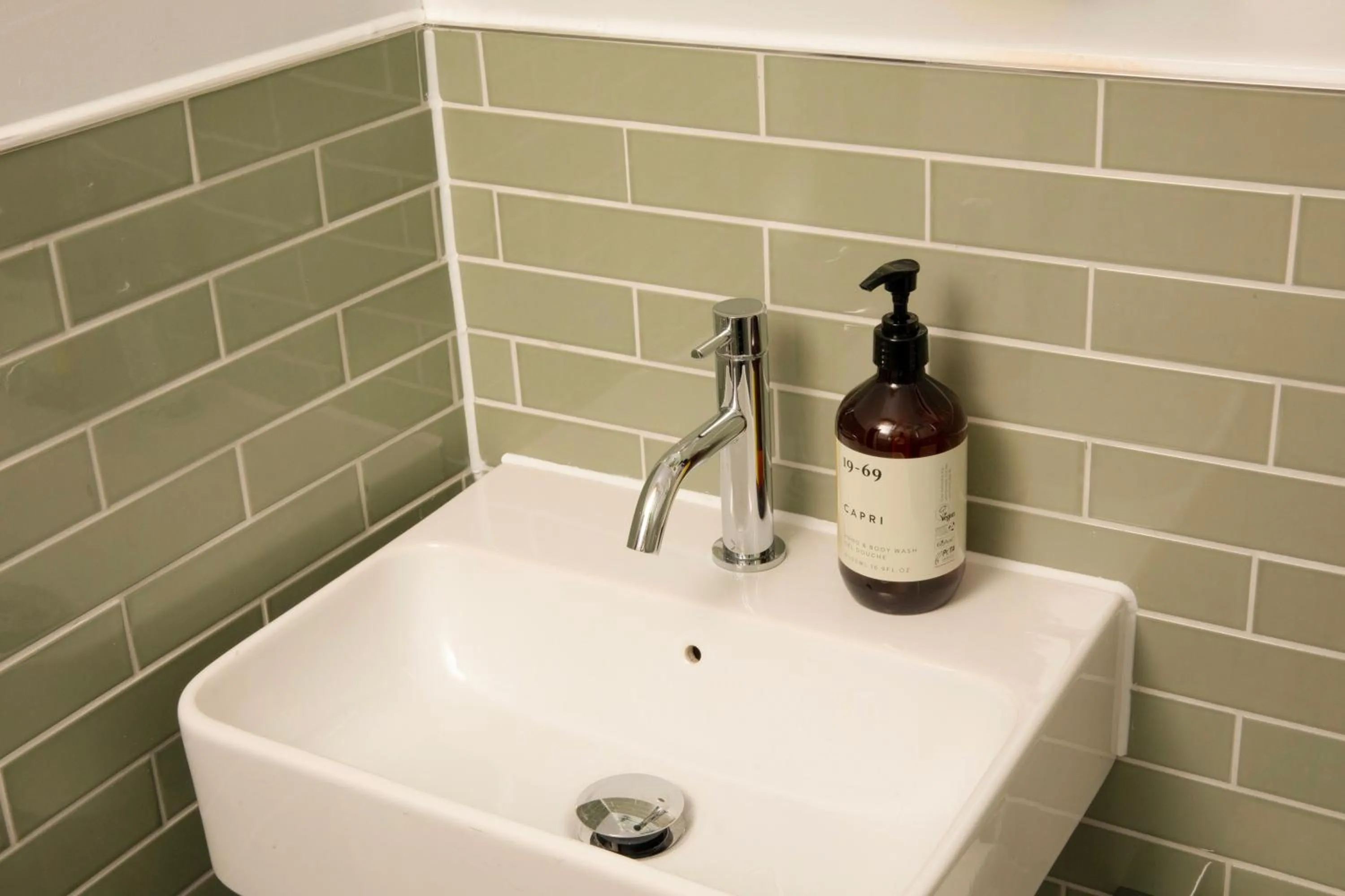 Bathroom in Bob W London Holland Park