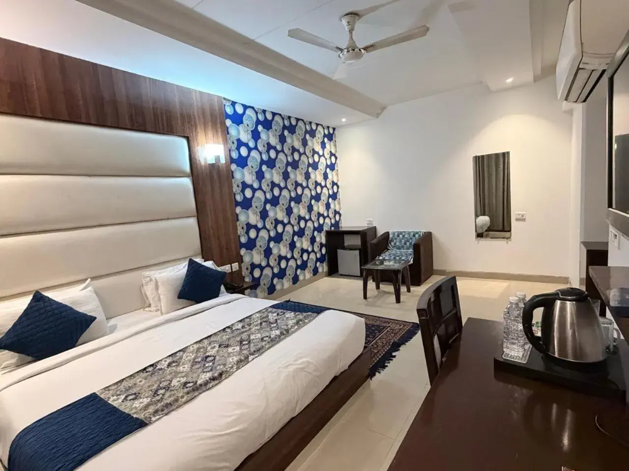 Deluxe Double Room - single occupancy in Hotel Impress By RMR Hotels Deluxe Double Room - single occupancy in Hotel Impress By RMR Hotels