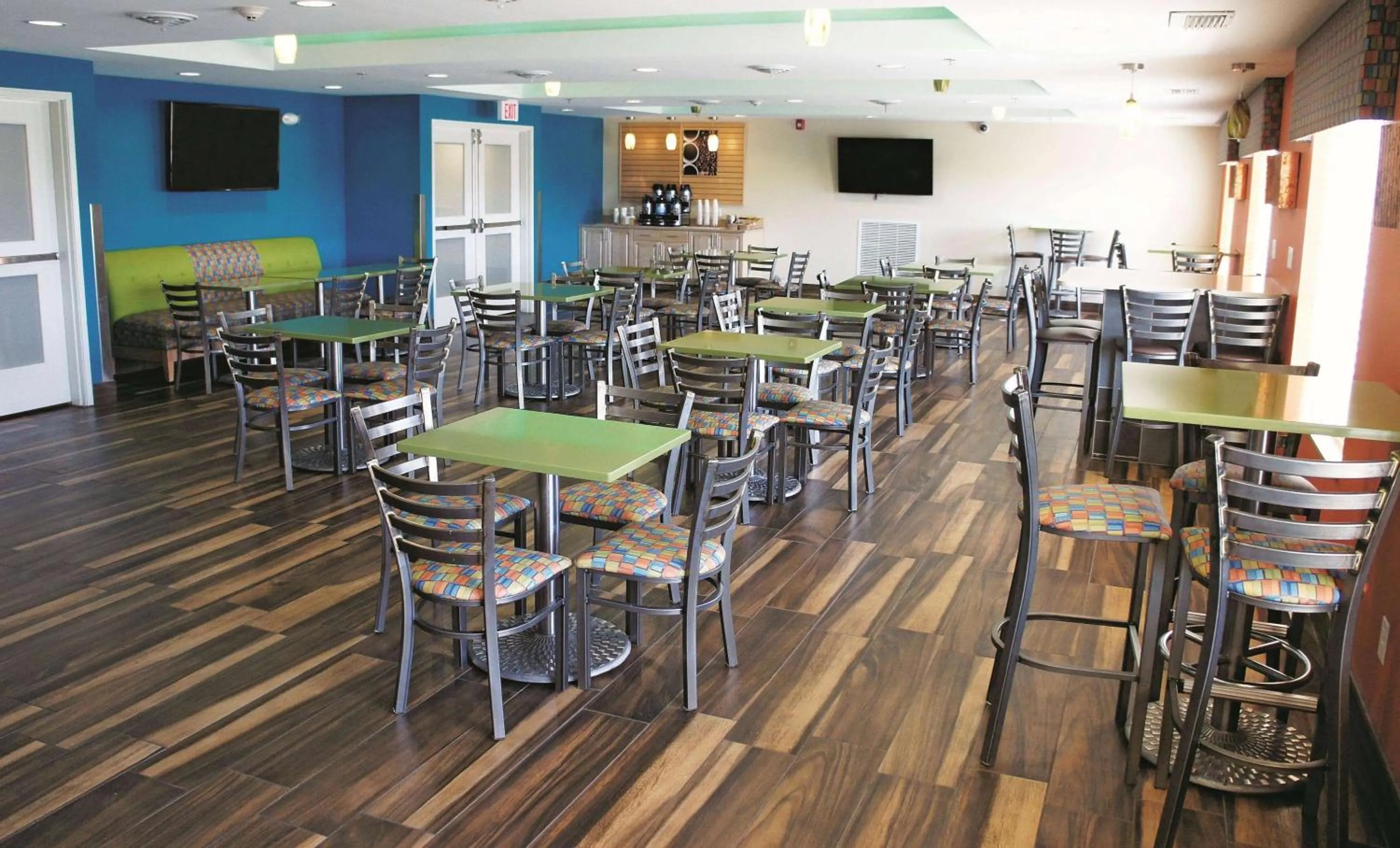 Restaurant/places to eat in La Quinta by Wyndham Grand Forks