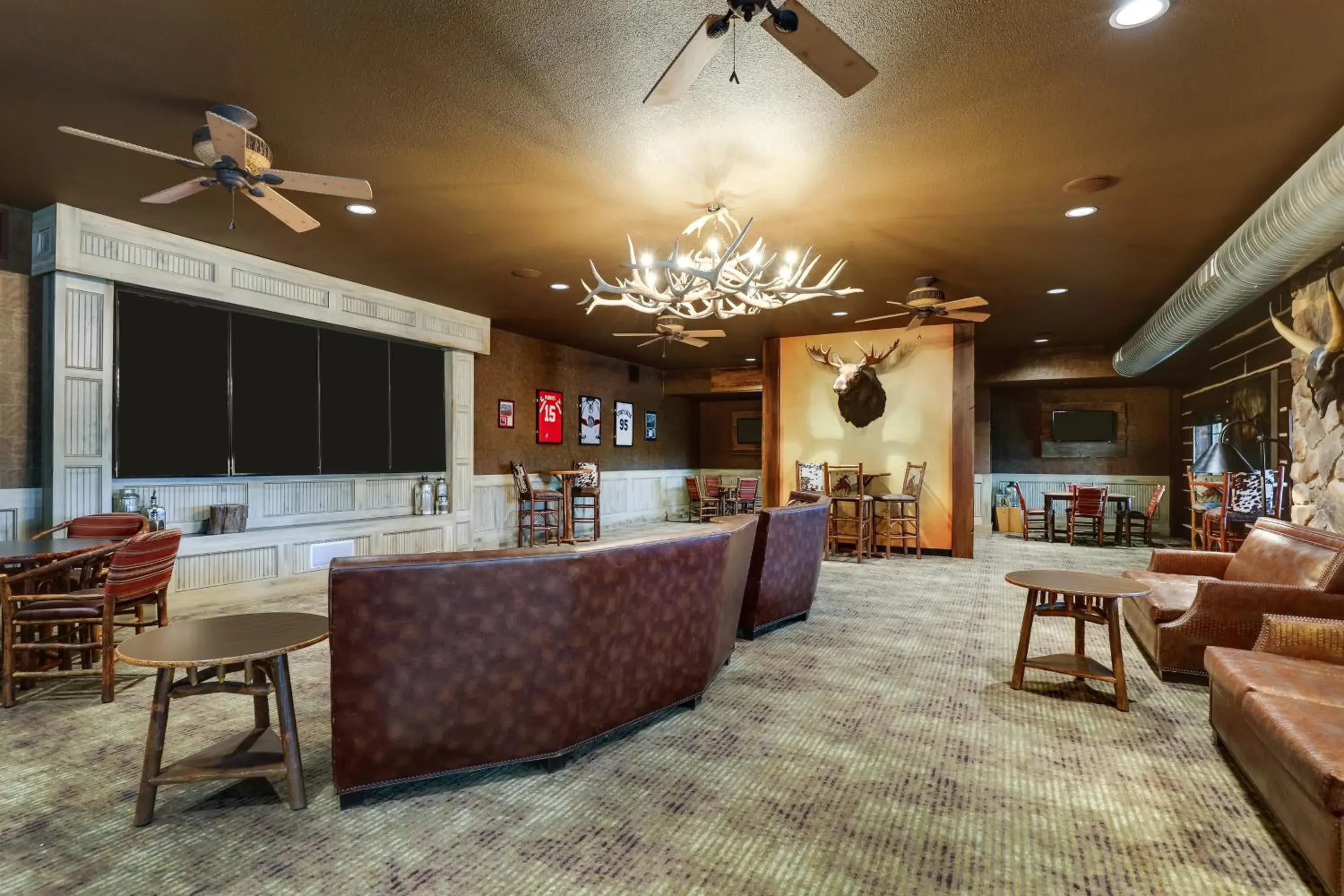 Lounge or bar in Stoney Creek Hotel Kansas City - Independence Lounge or bar in Stoney Creek Hotel Kansas City - Independence