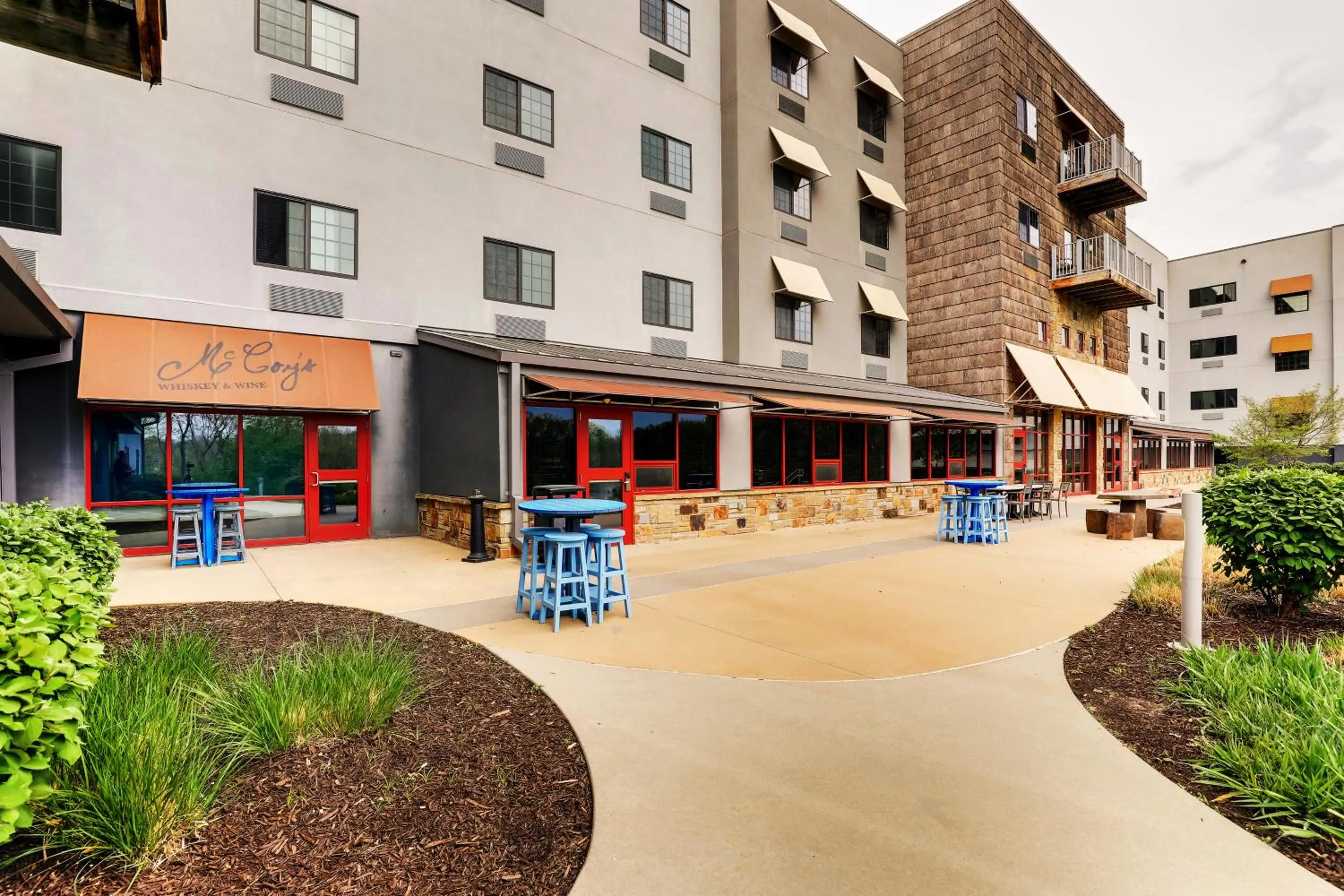 Patio in Stoney Creek Hotel Kansas City - Independence