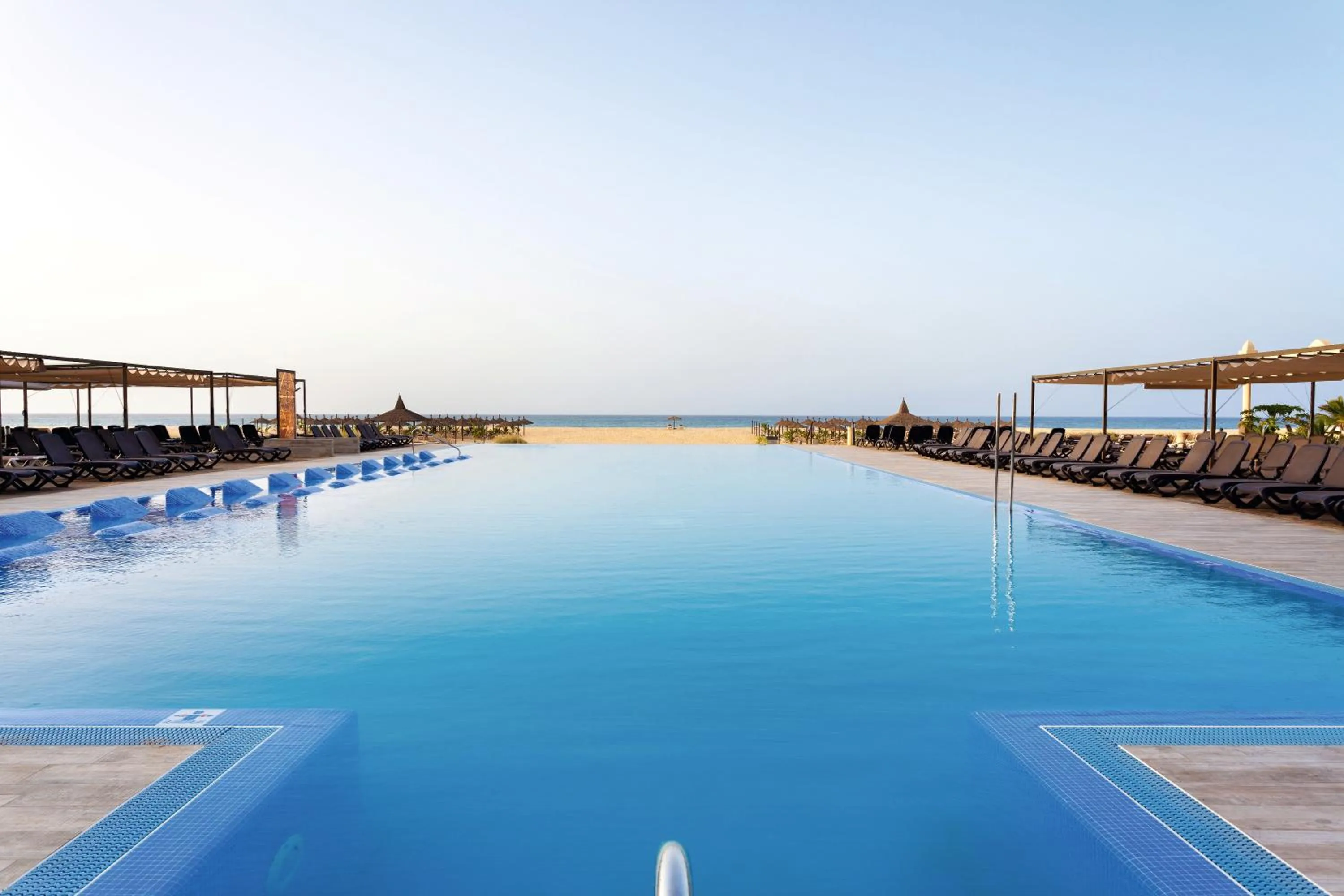 Swimming pool in Hotel Riu Touareg - All Inclusive