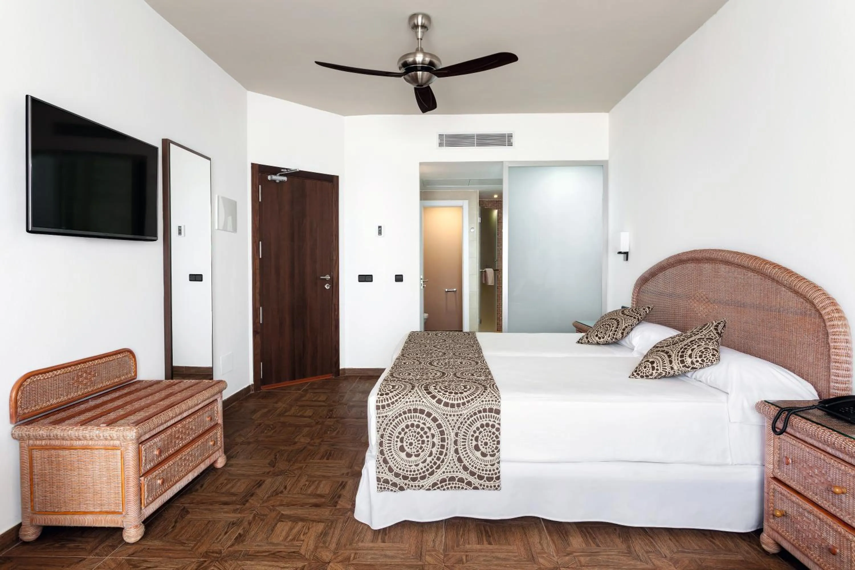 Bed in Hotel Riu Touareg - All Inclusive