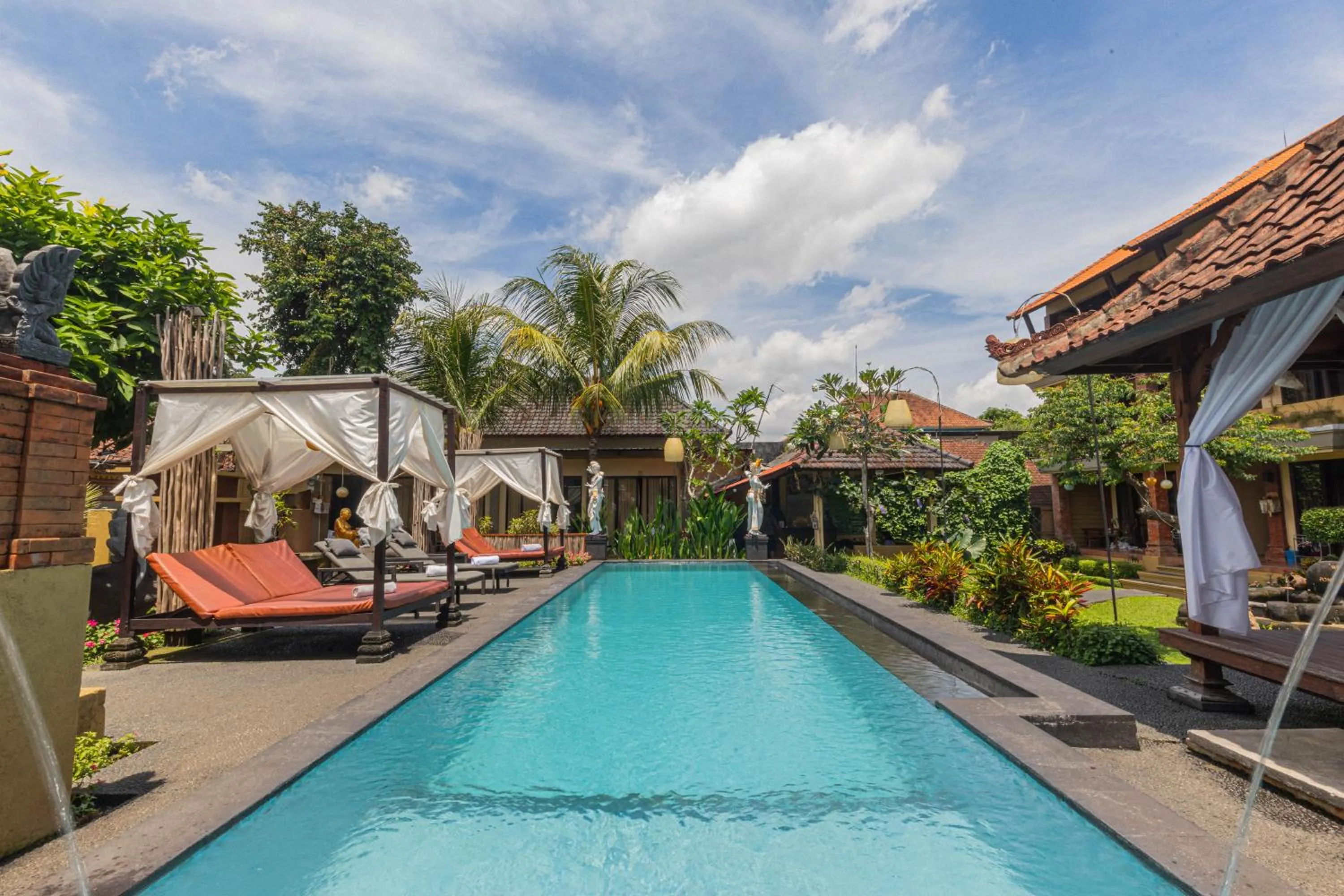 Swimming pool in Pondok Kutuh Guest House