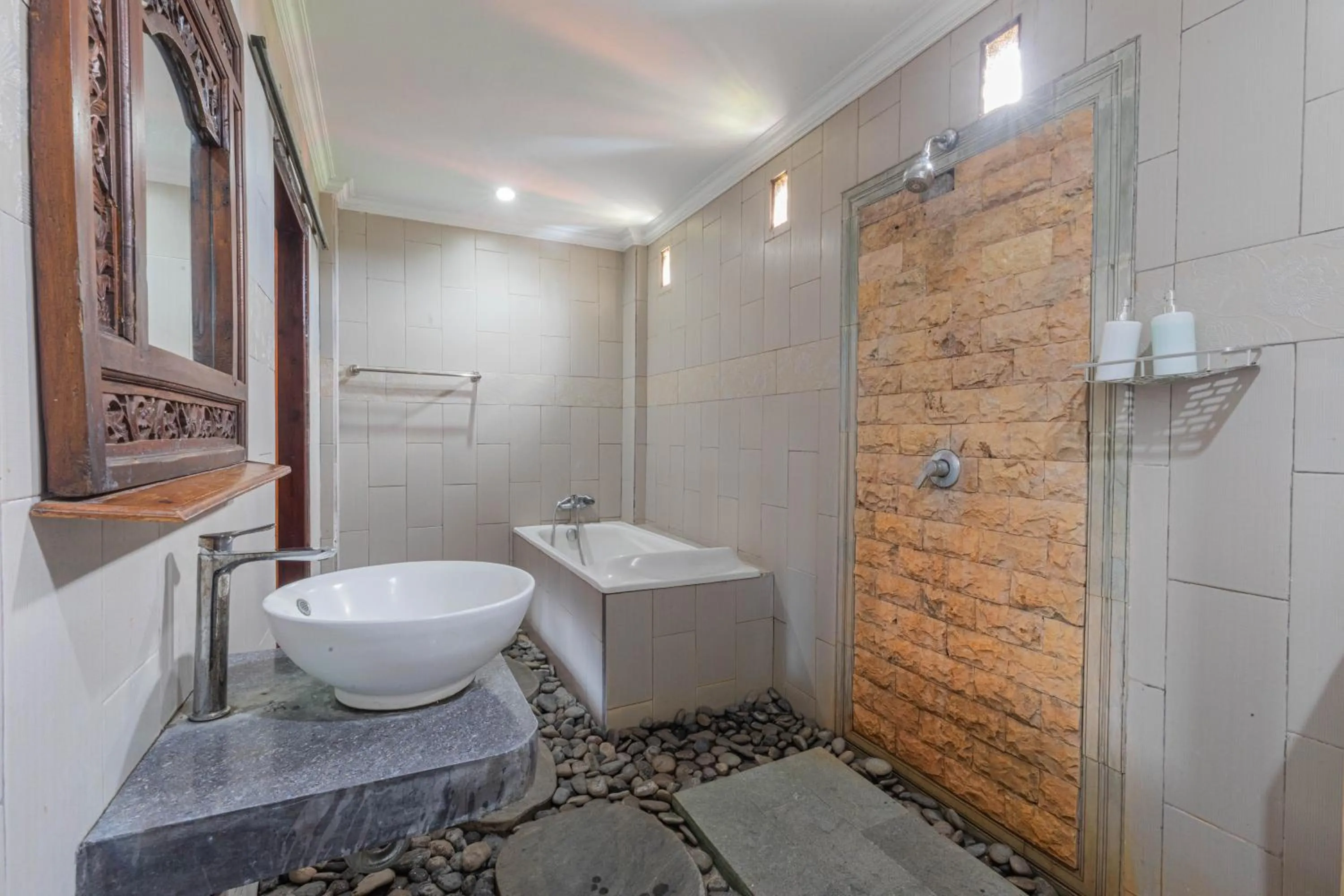 Shower in Pondok Kutuh Guest House