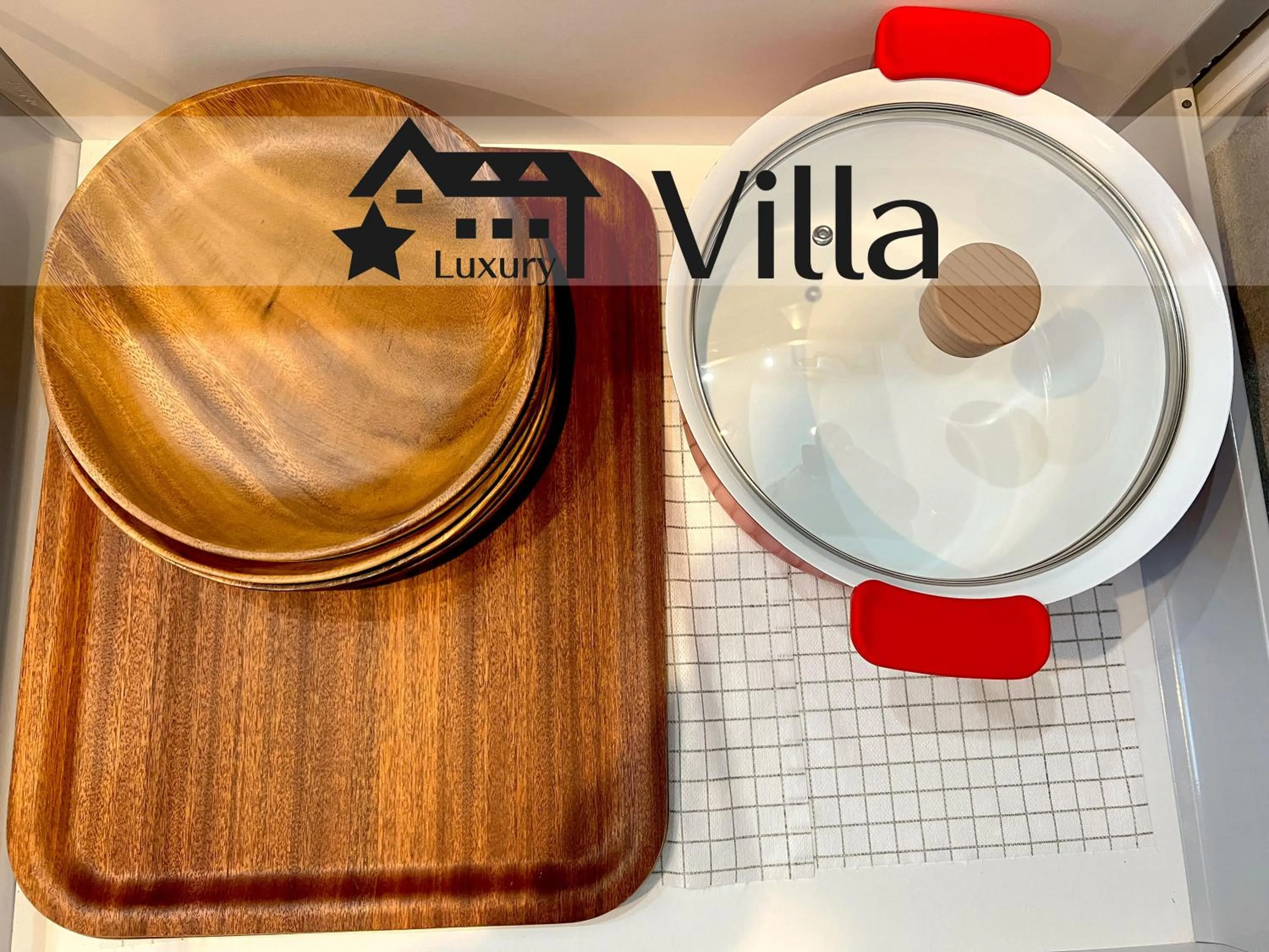 Kitchen or kitchenette in Meteor Garden