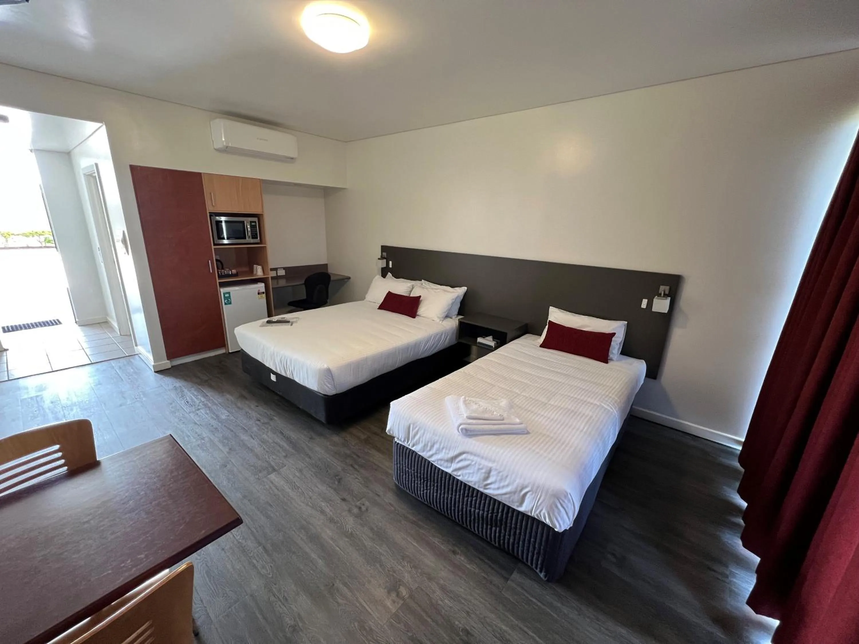 Photo of the whole room in Country Roads Motor Inn Dysart