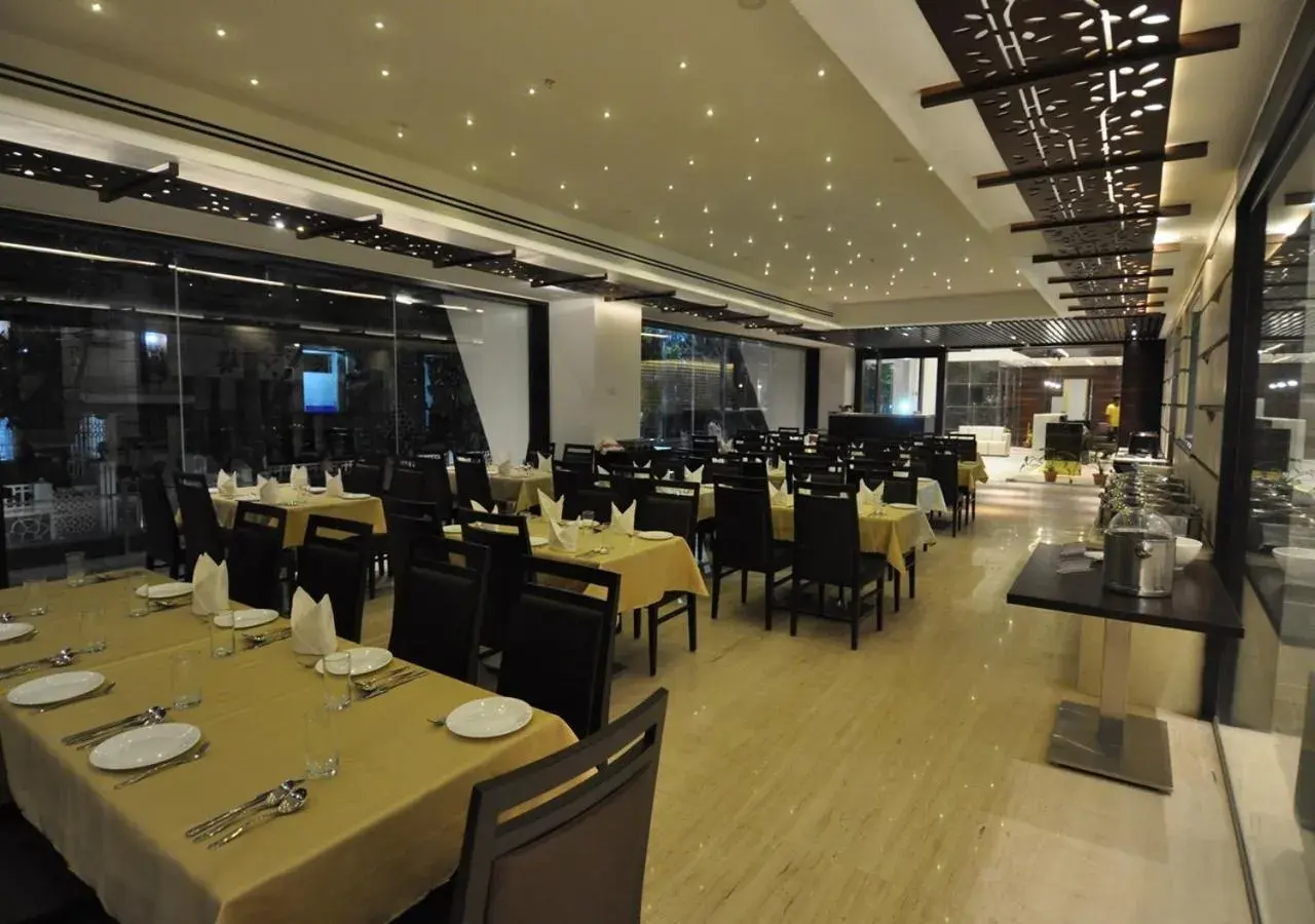Restaurant/places to eat in Tarawade Clarks Inn Pune Restaurant/places to eat in Tarawade Clarks Inn Pune