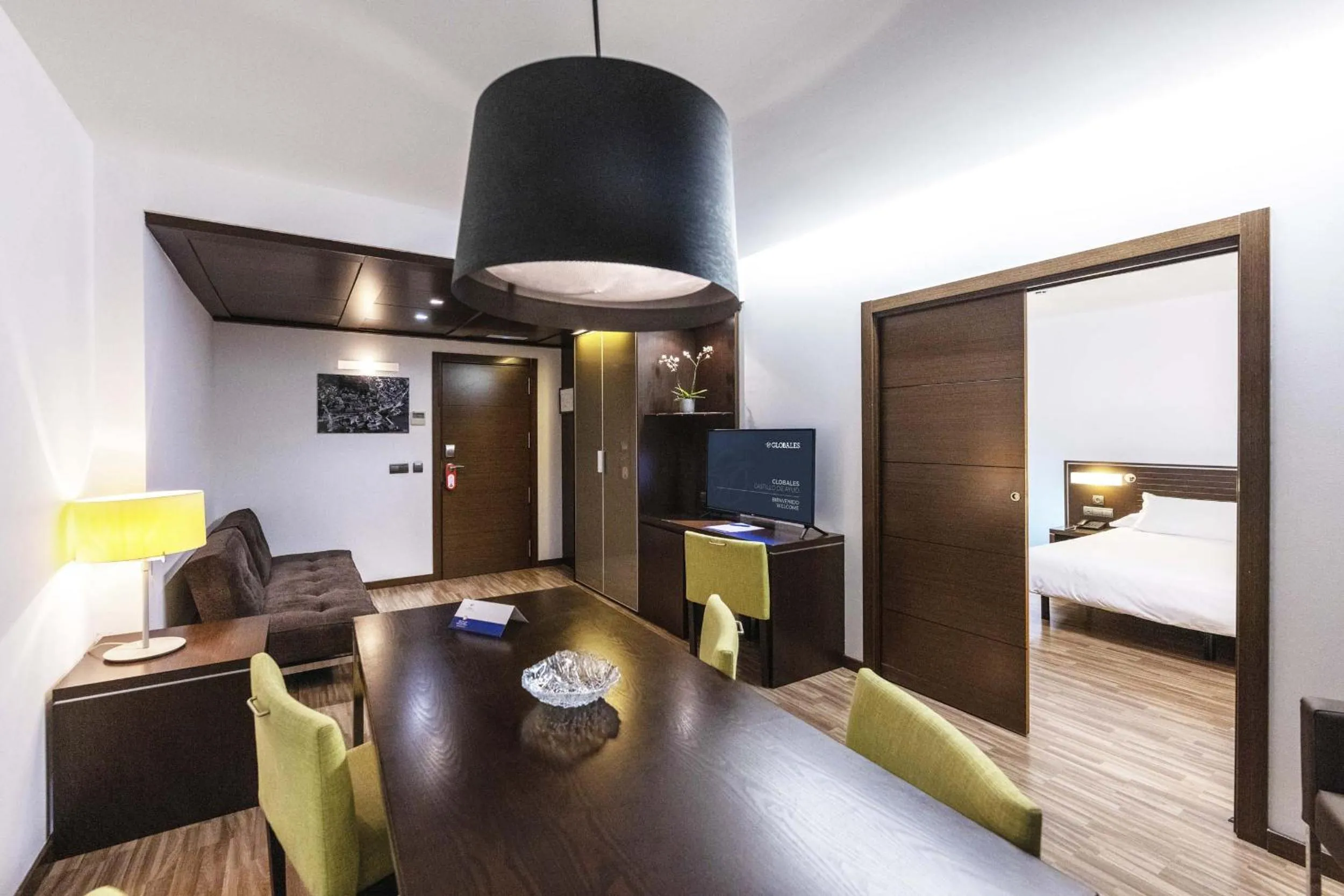 Living room, Bed in Globales Castillo de Ayud