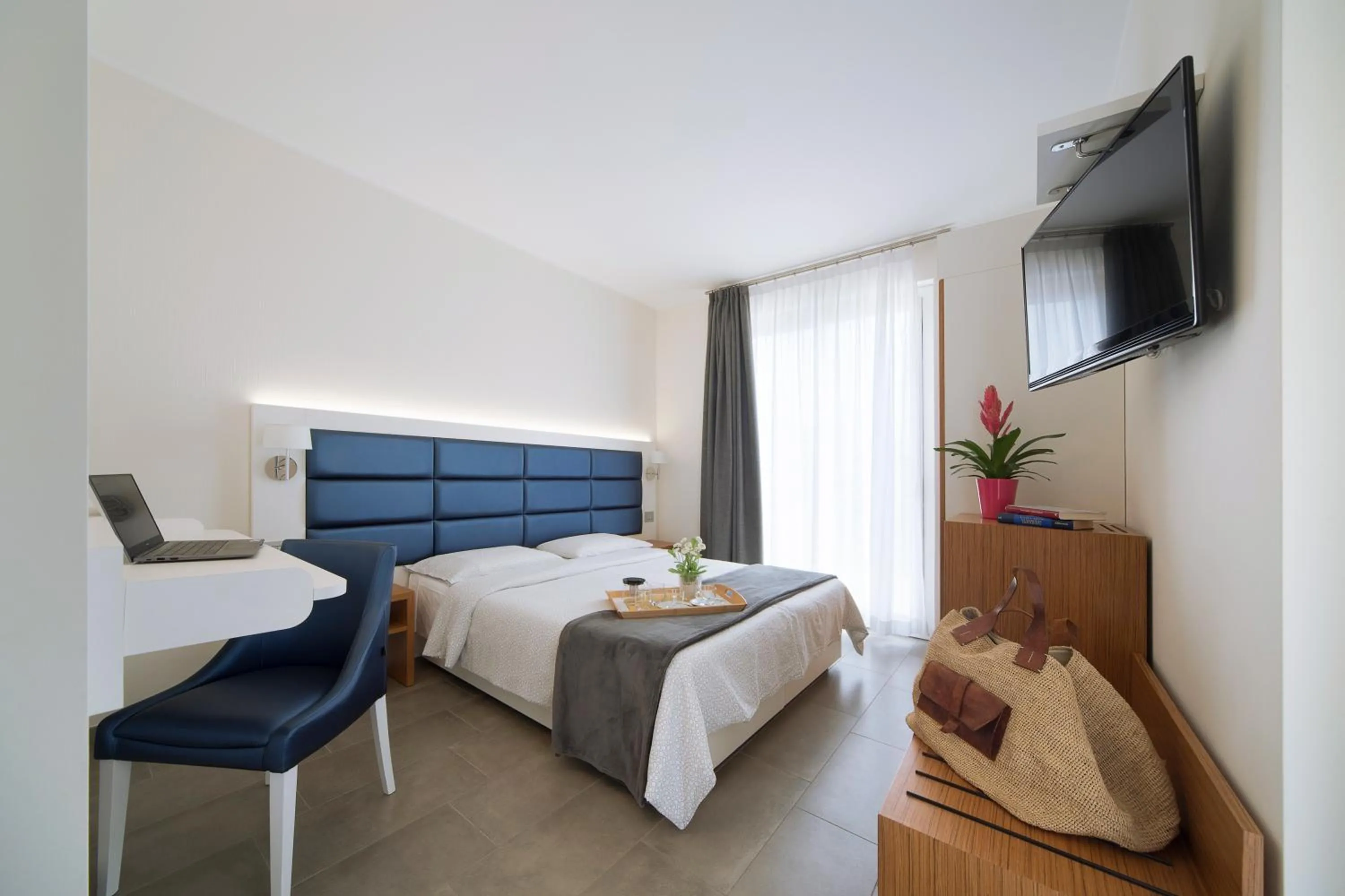 Photo of the whole room, Bed in Hotel Residence Laigueglia free parking