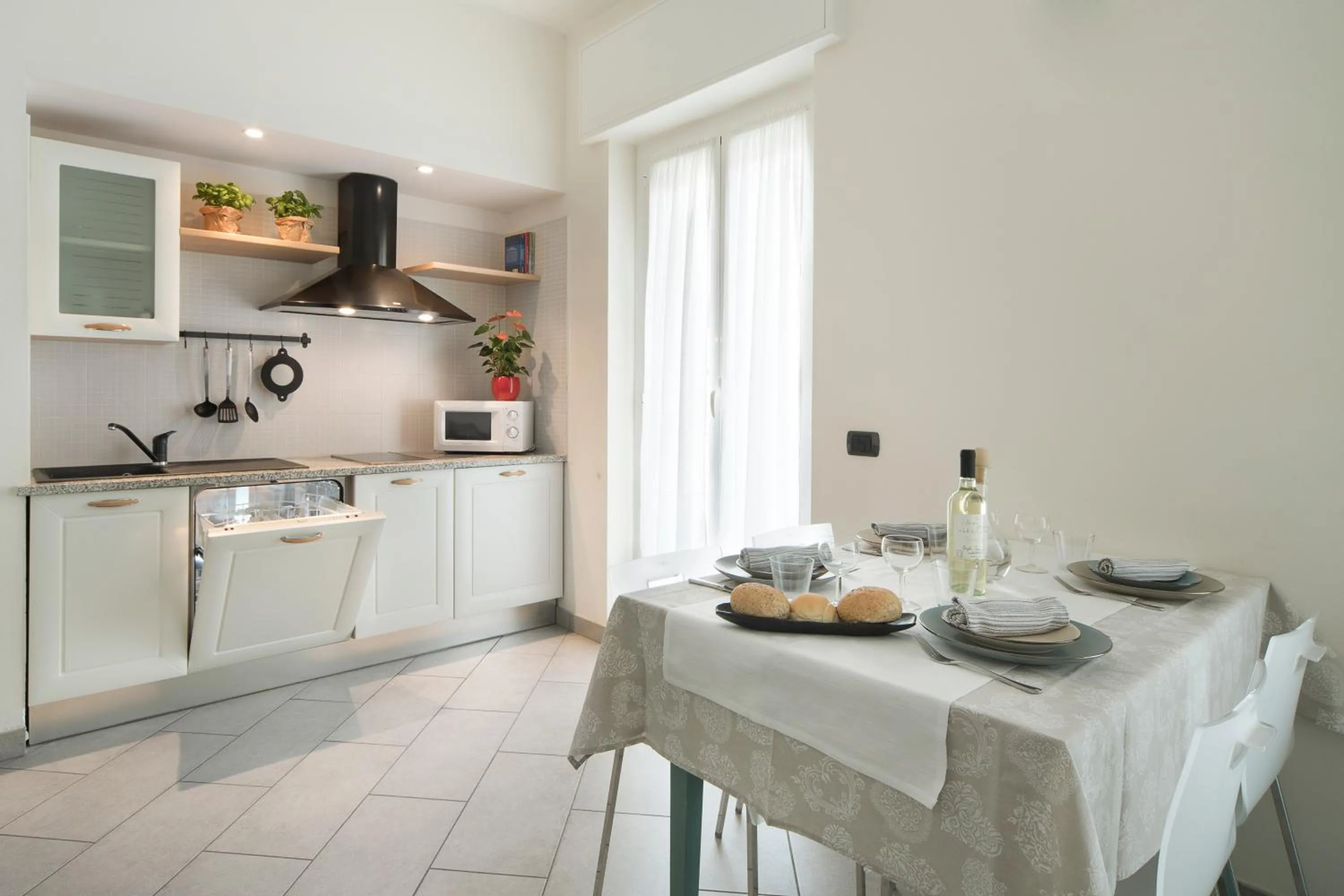 Kitchen or kitchenette in Hotel Residence Laigueglia free parking