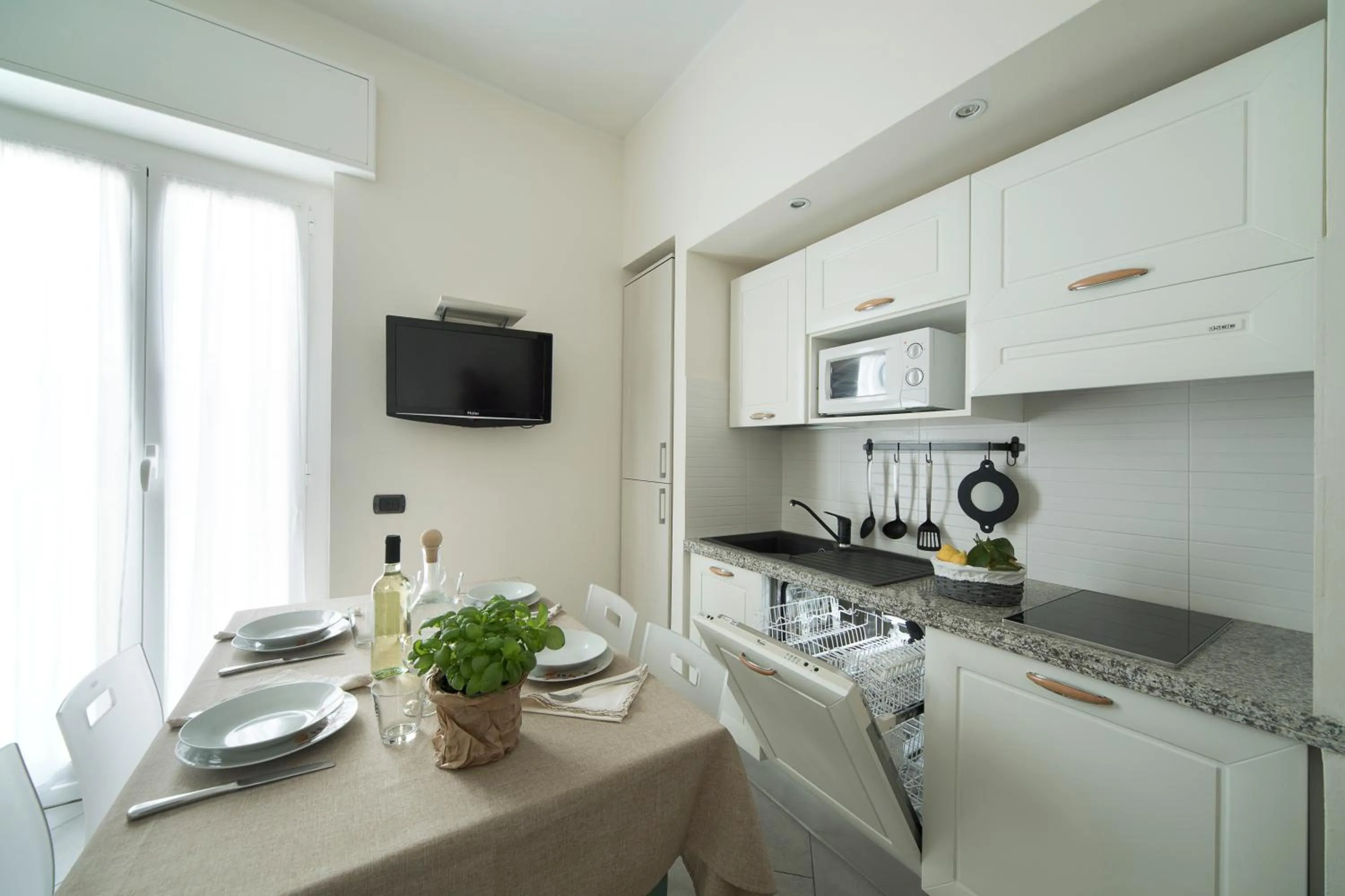 Kitchen or kitchenette in Hotel Residence Laigueglia free parking